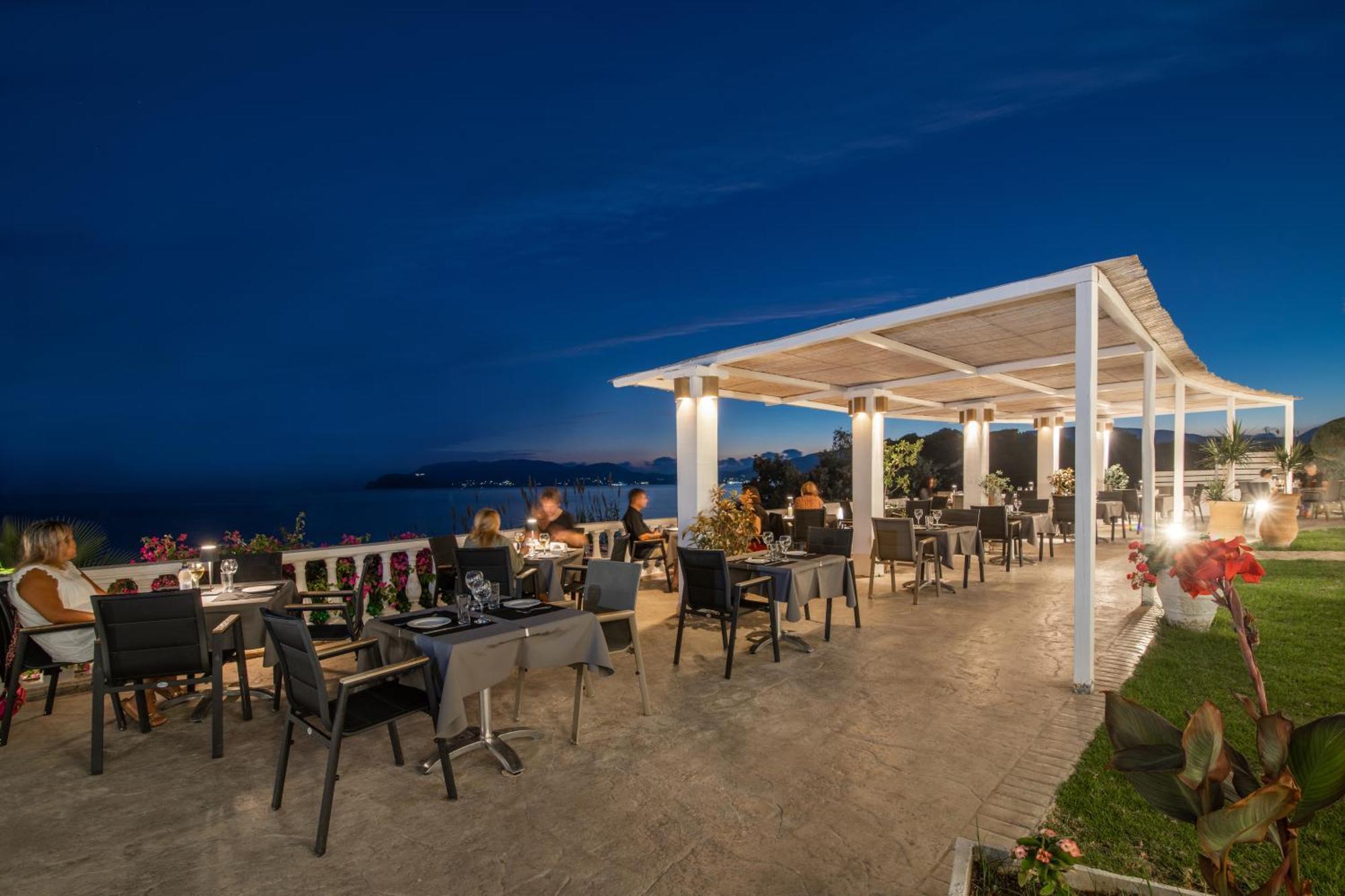 Hotel Crystal 4*