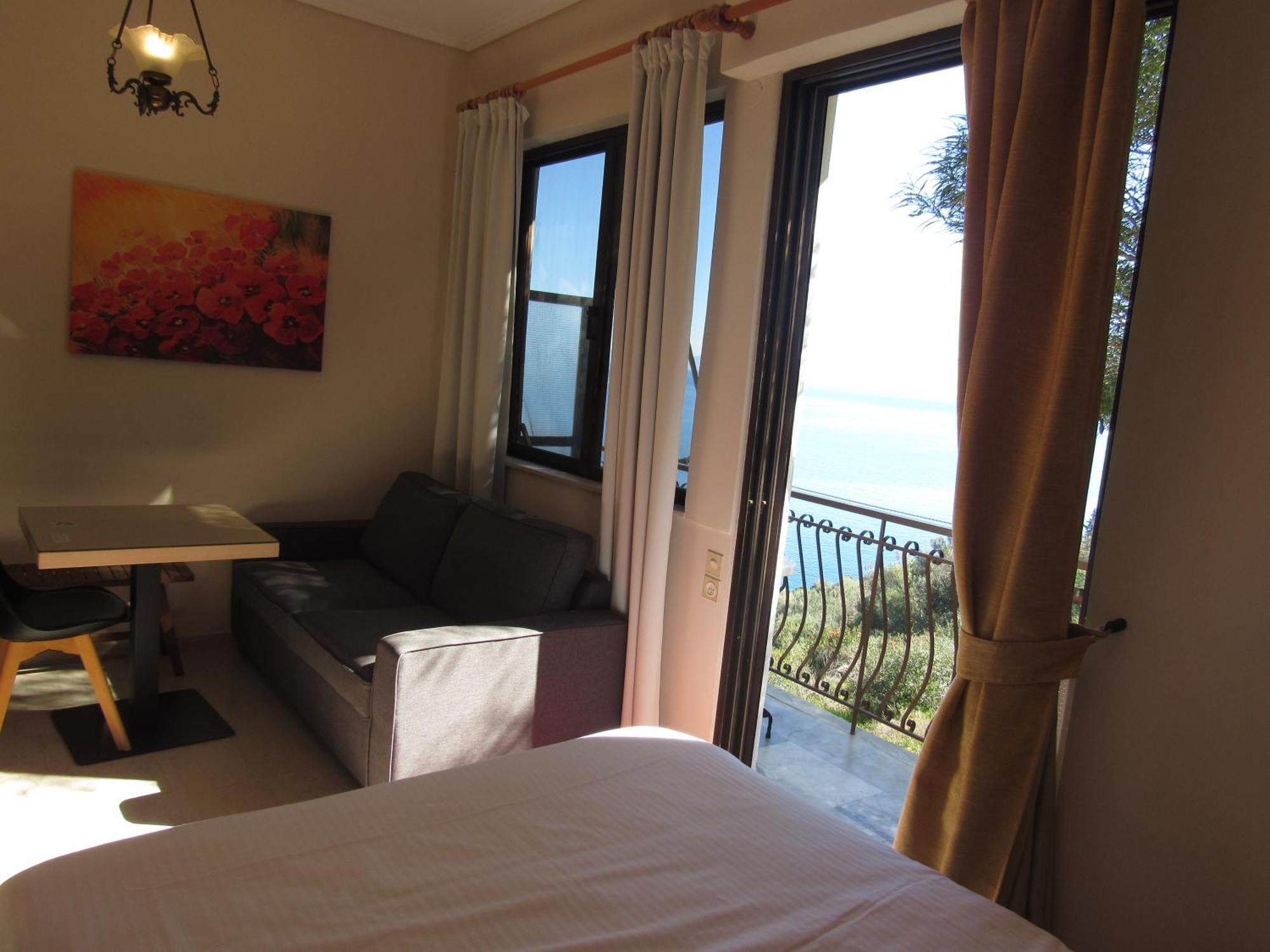 Kallisto Aparthotel 2*