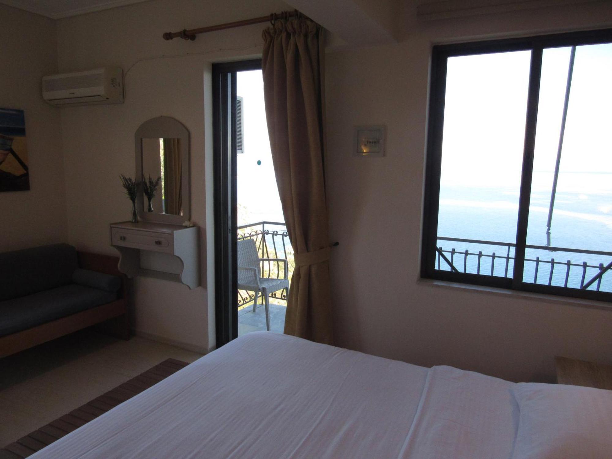 Aparthotel Kallisto 2*