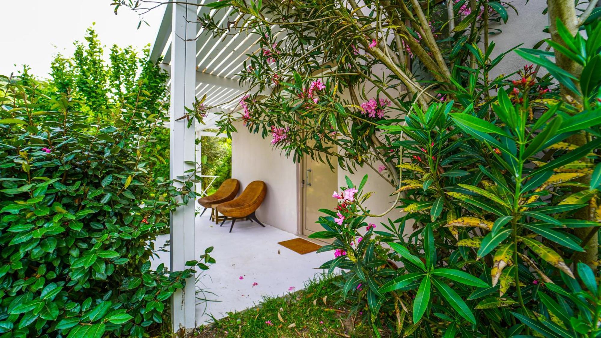 Guest house Cape North West 4*