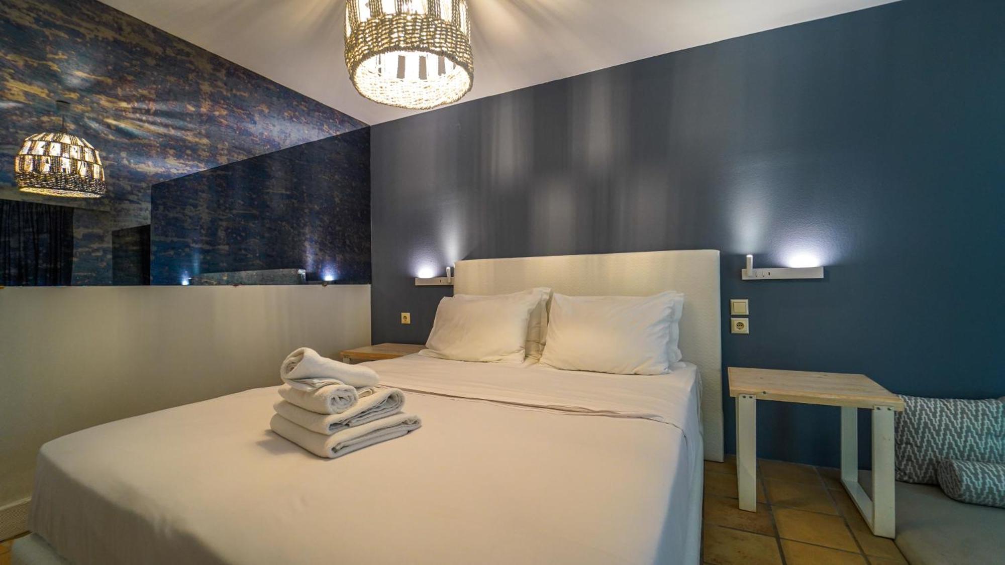 Cape North West Guest house Parga