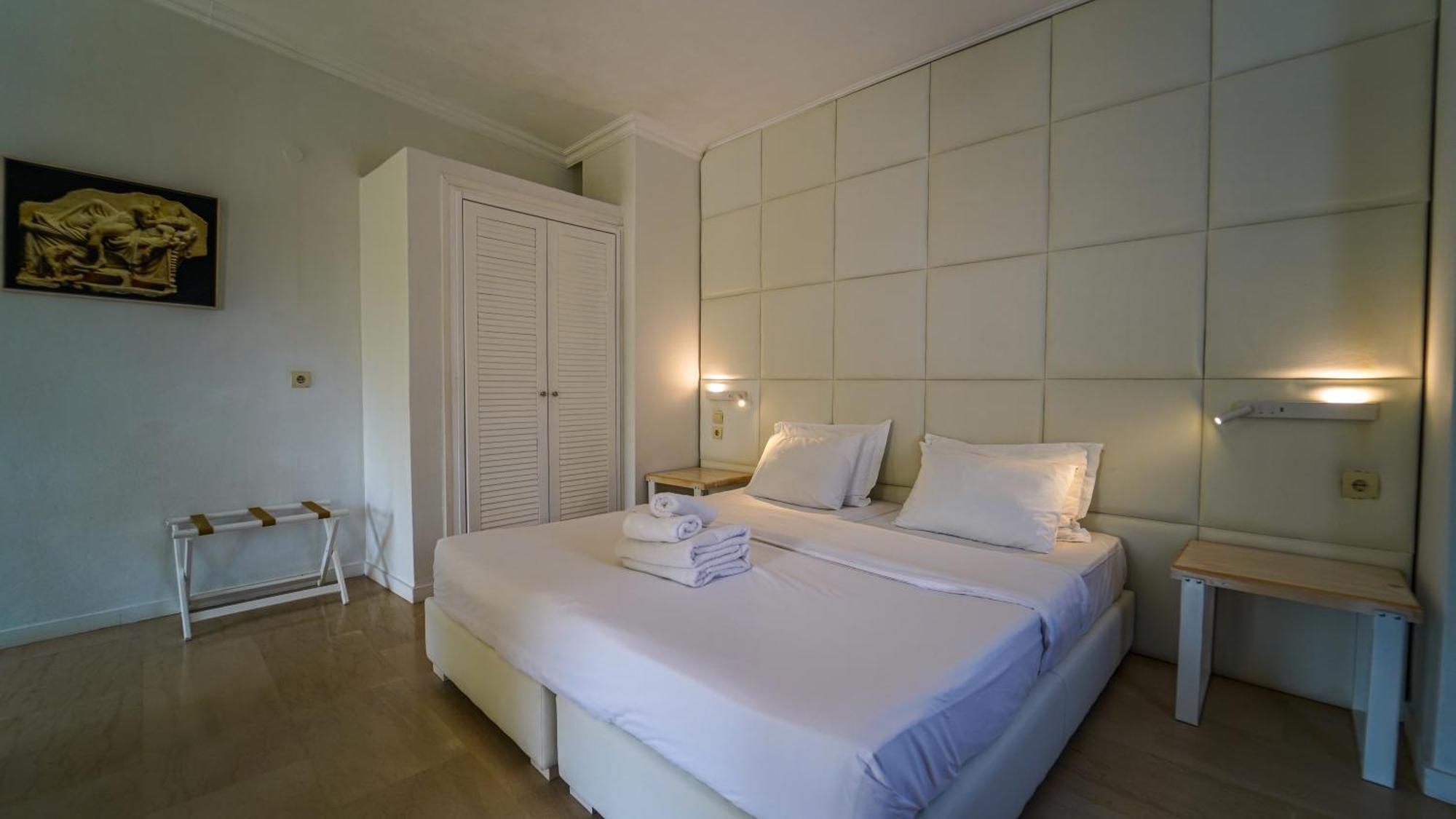 Cape North West 4* Parga
