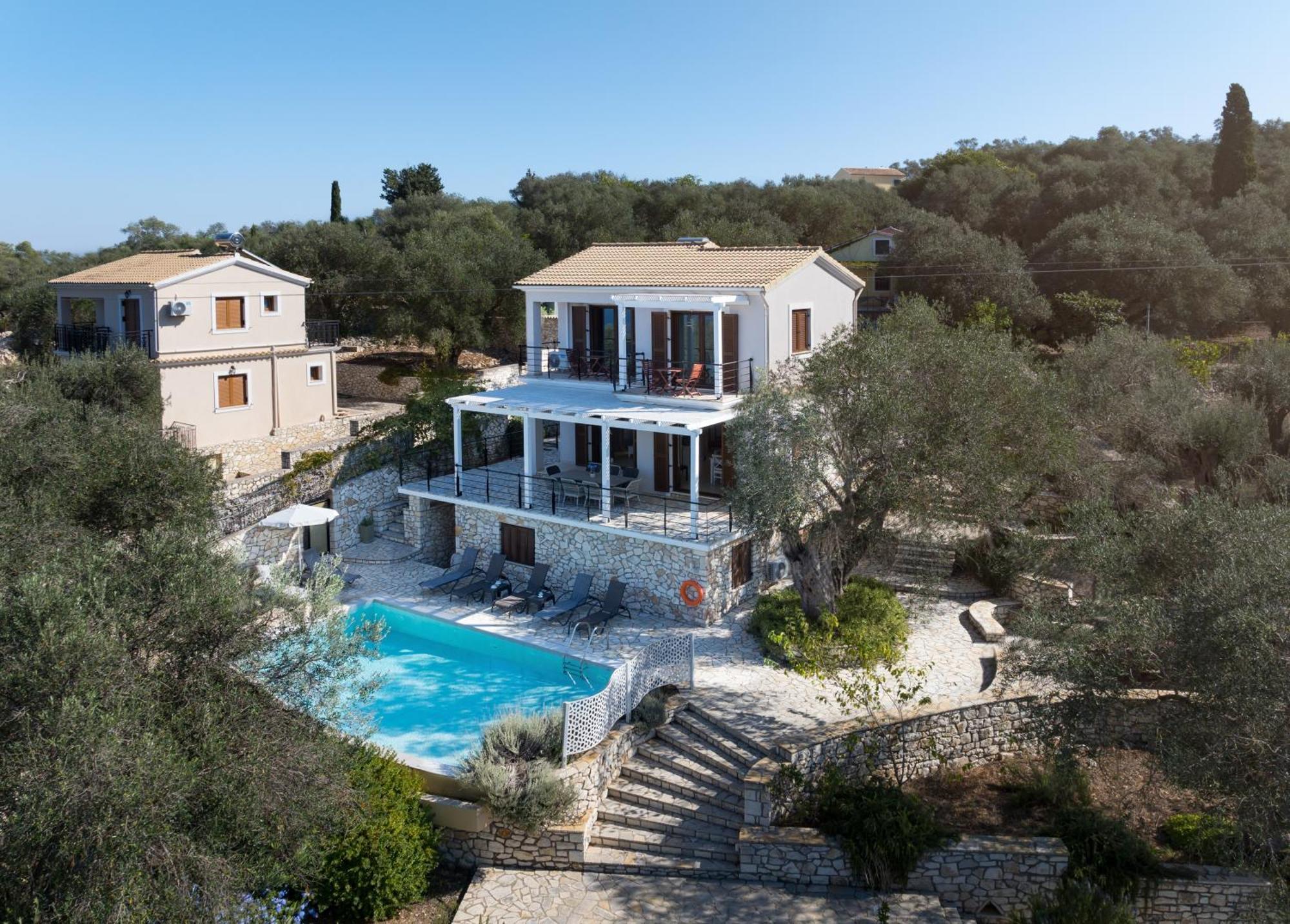 Villa Bougarini Haven Family Rock Pool Oasis *