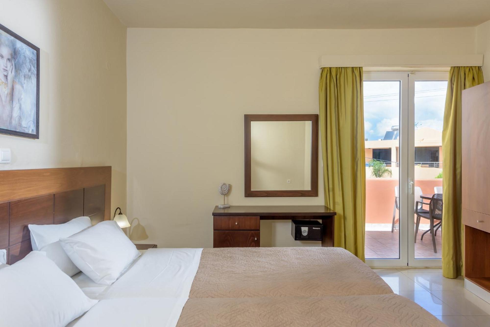 Hotel Eurohotel Theo 4*