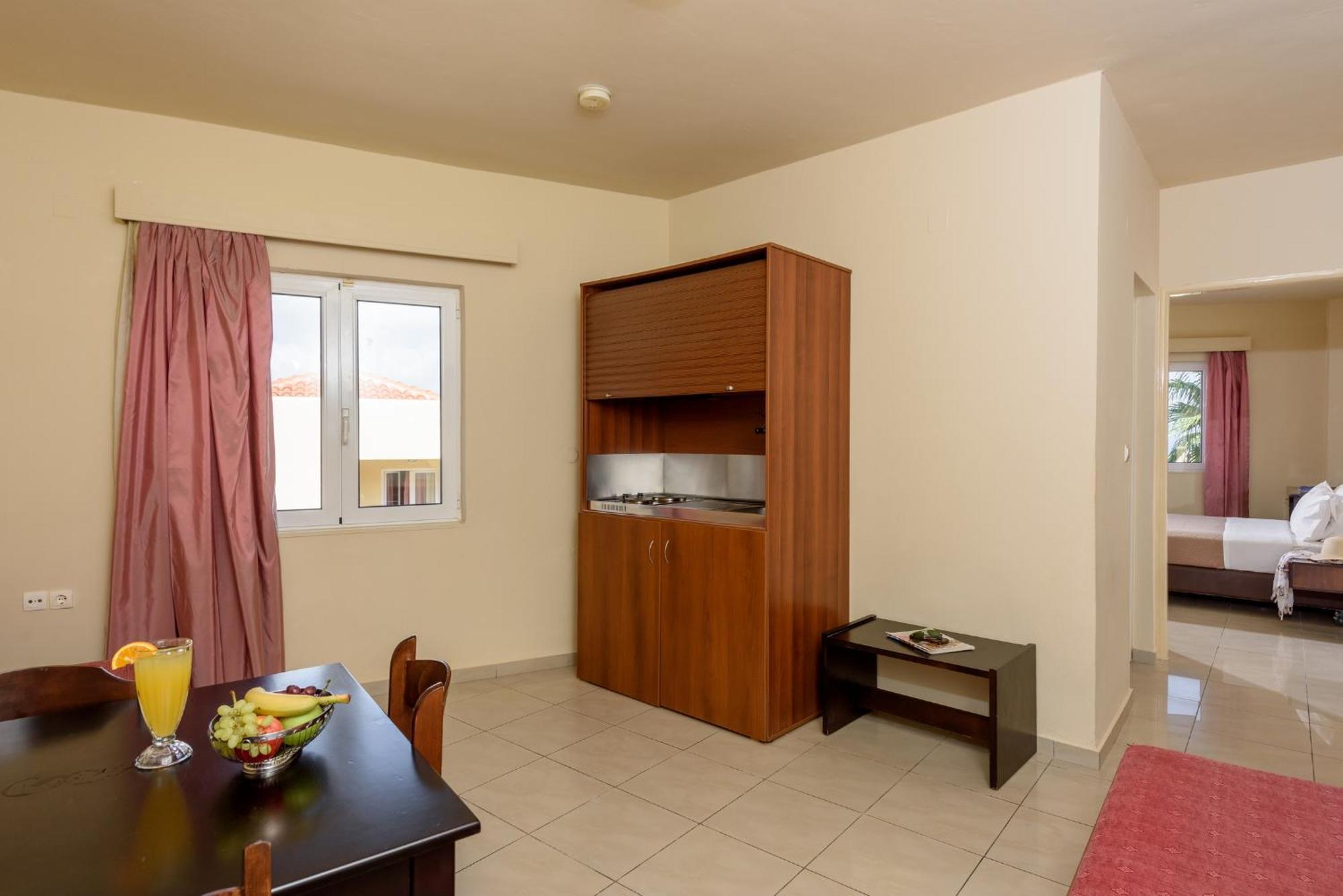 Eurohotel Theo Agia Marina (Crete)