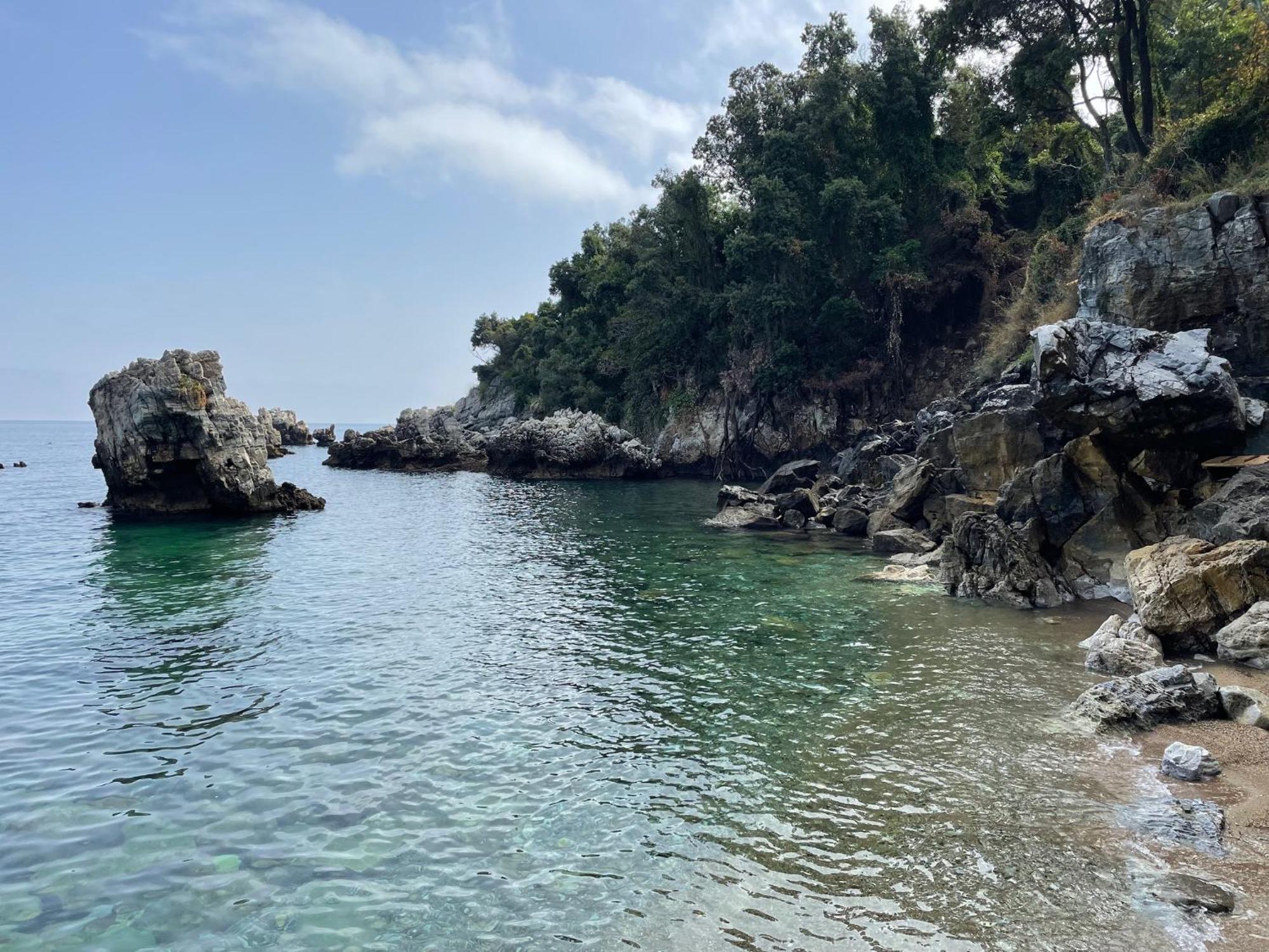 Hideaway In With Private Access To Sea Anna's Horizon Holiday home *