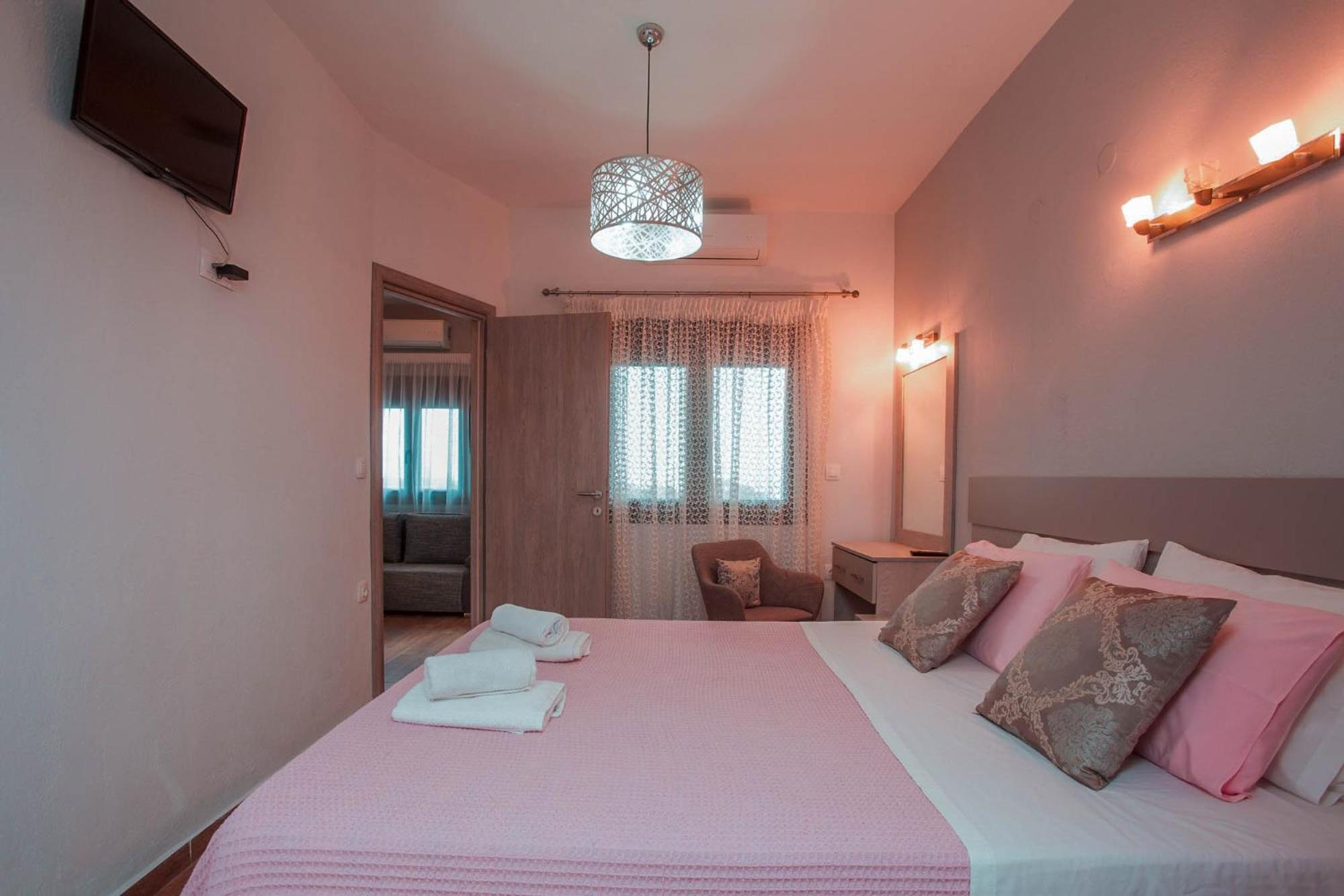 Apartment House Christina Vourvourou