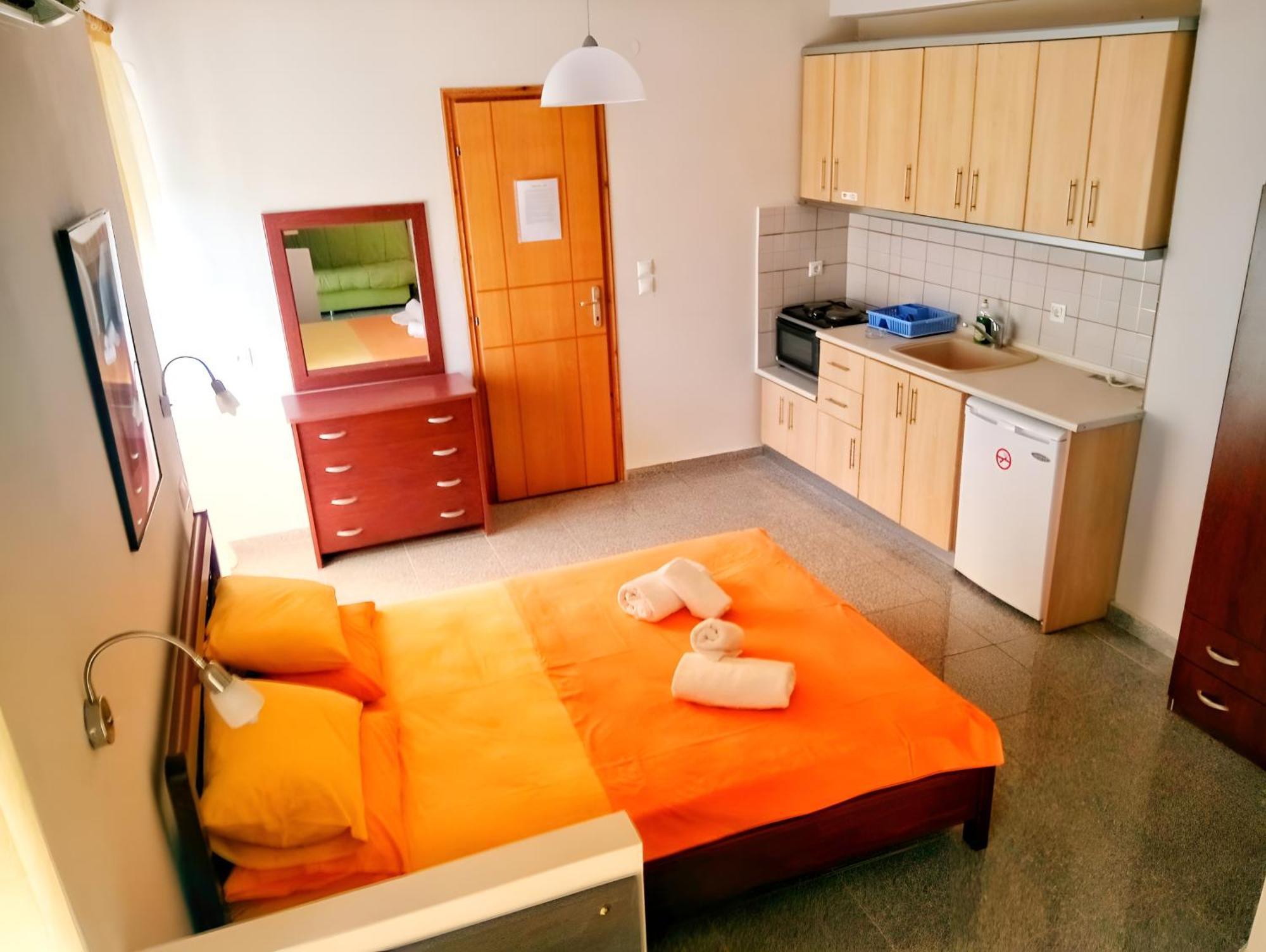 Apartment Nikos Ormos Panagias