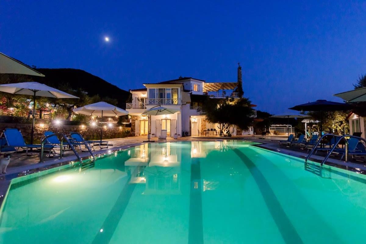 Needa's - Eros Loft With Infinity Pool