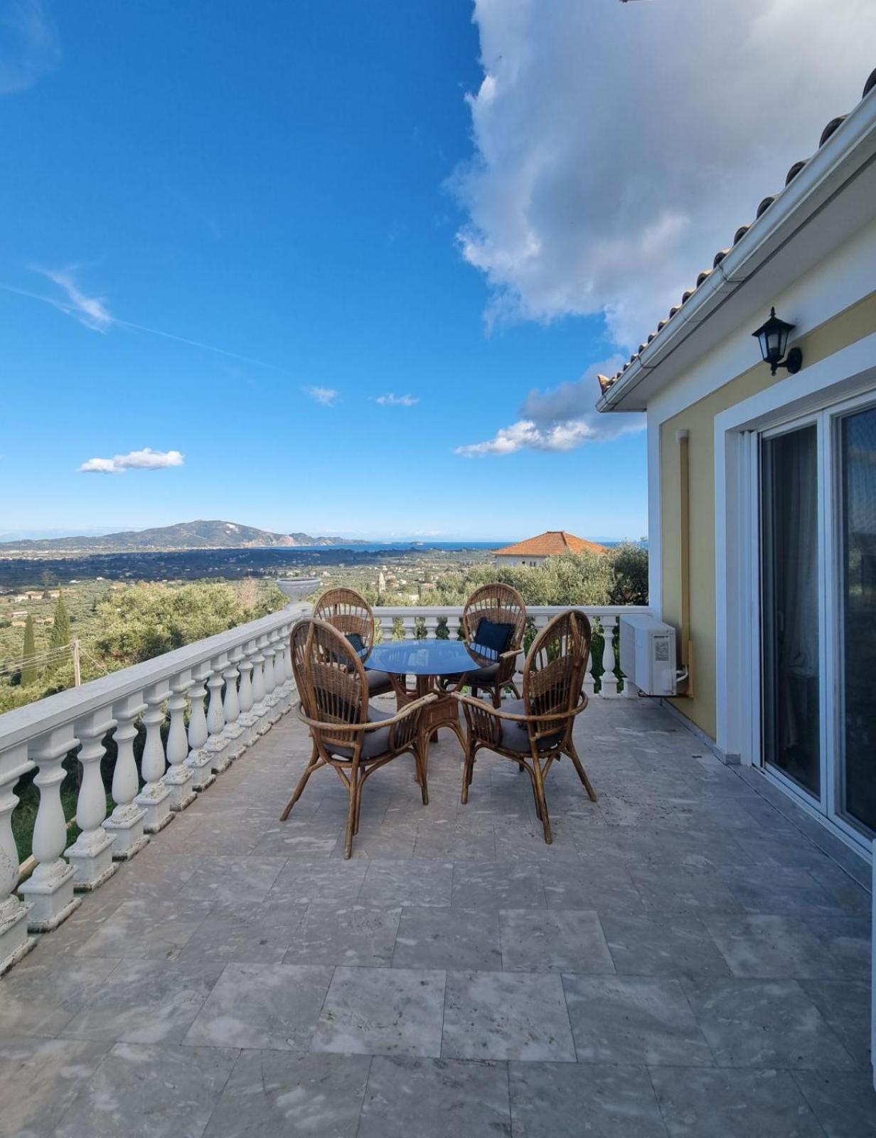 Kalielaia Villa