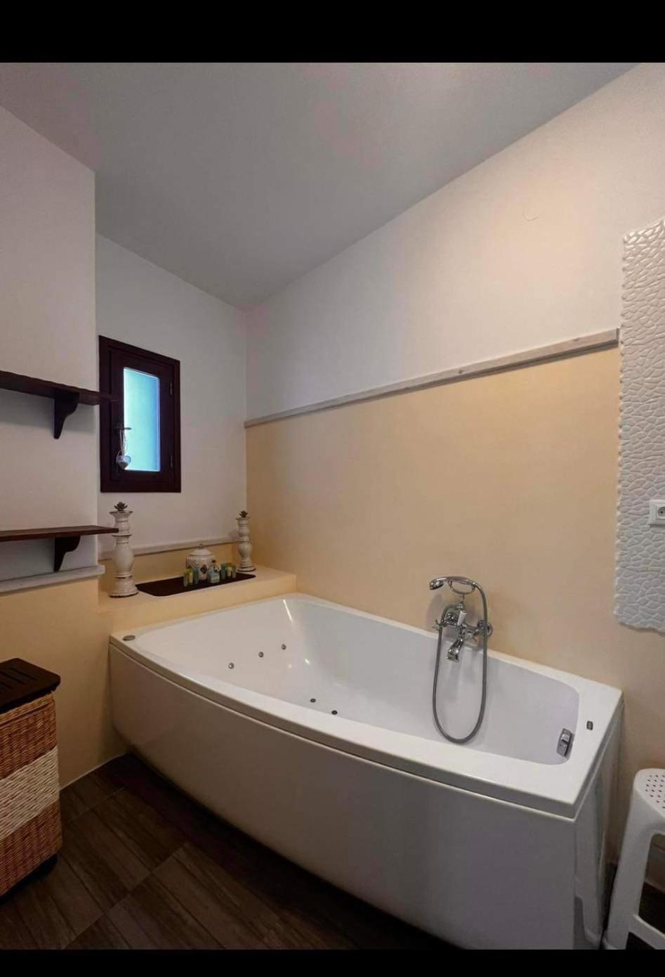 Elegant-lindian Marietta Villa