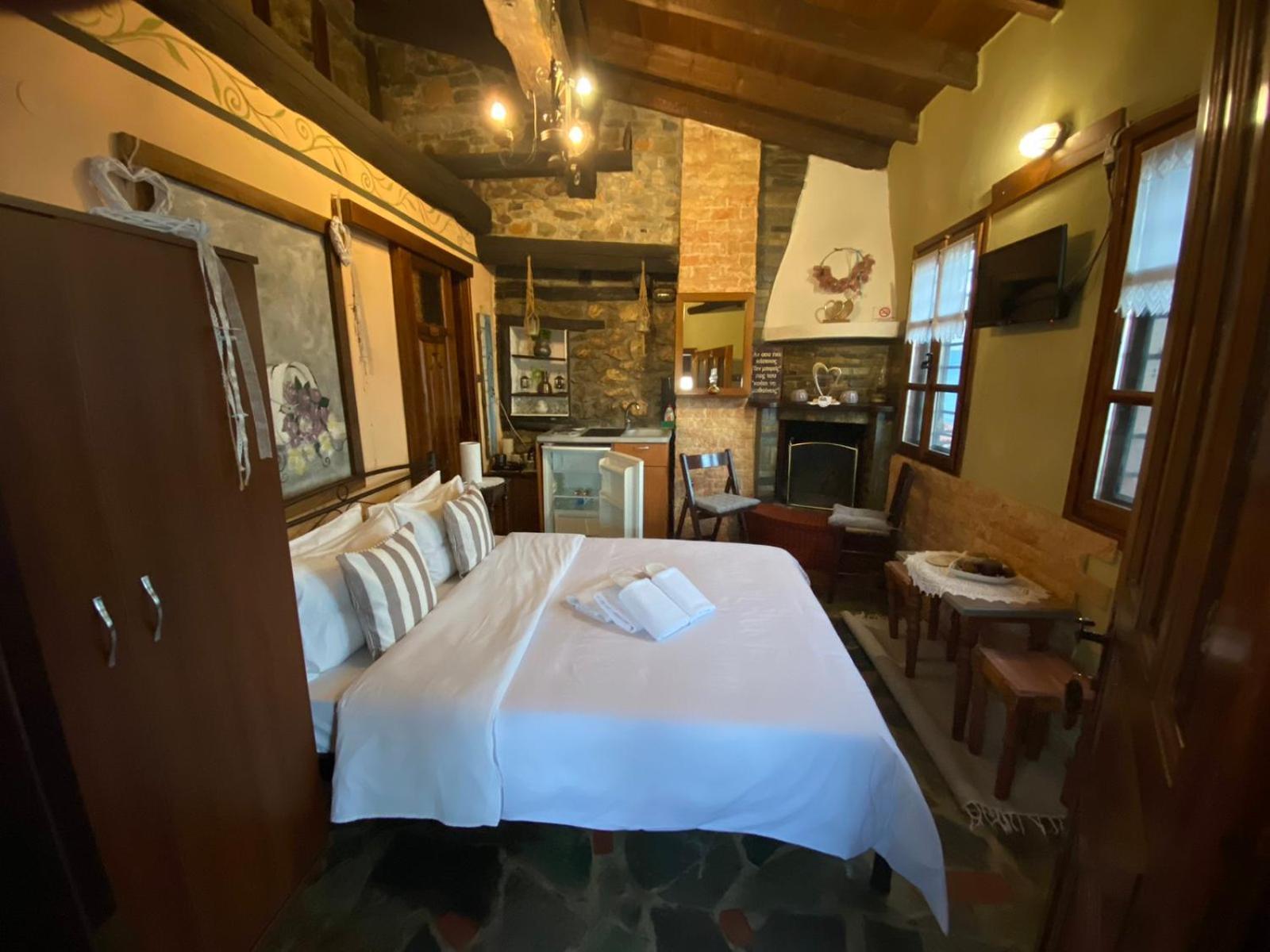 Traditional Erato Guest house Palaios Panteleimonas