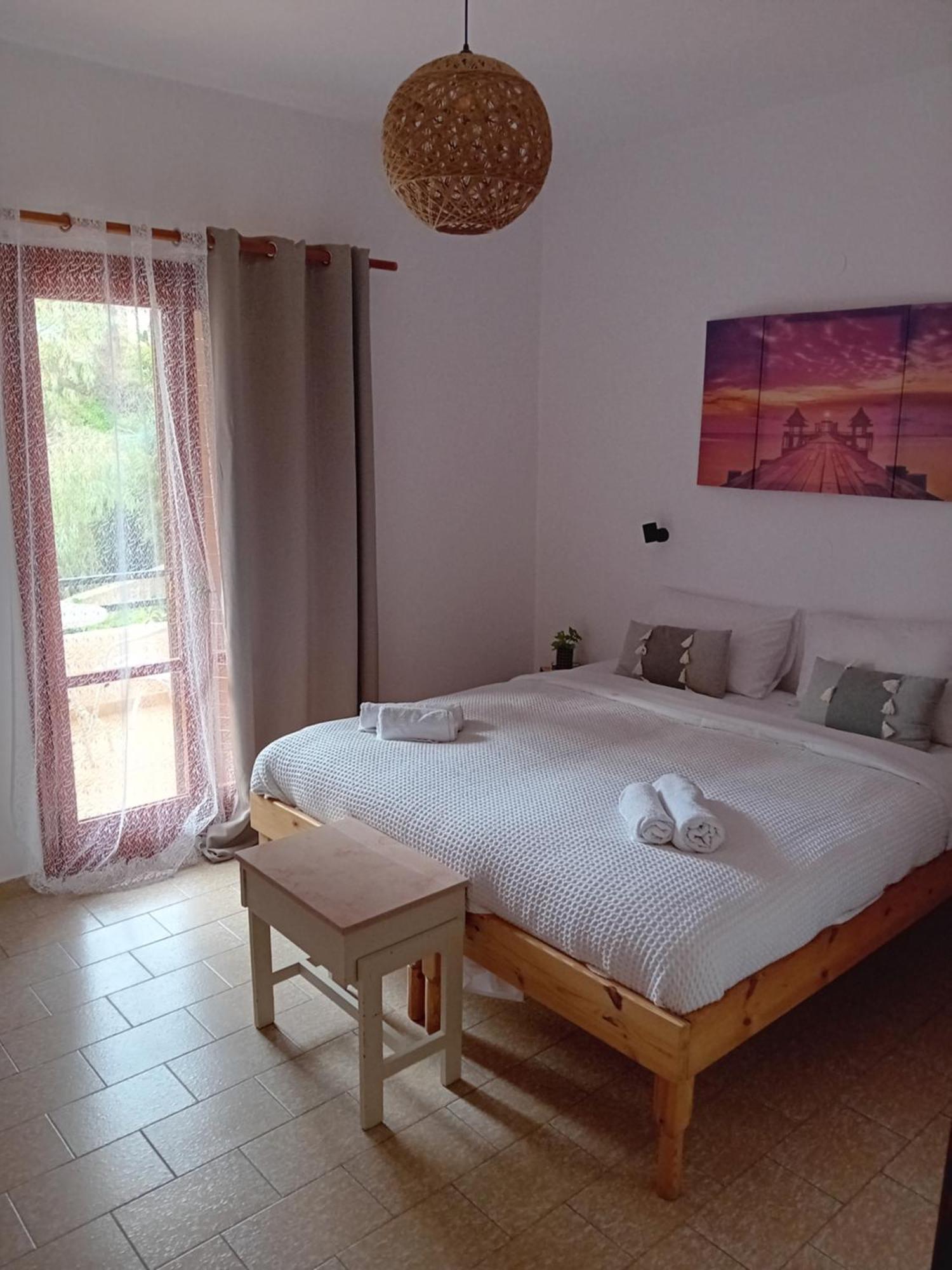Aparthotel φiloxenia *