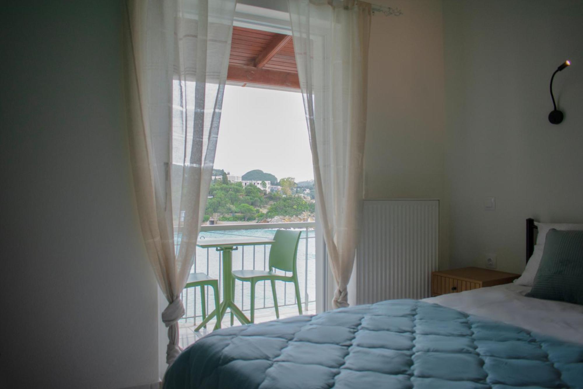 Athina Aparthotel