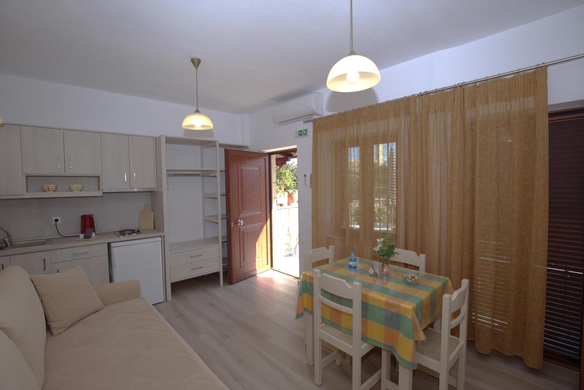 Skafidakia * Agios Nikolaos (Mani)