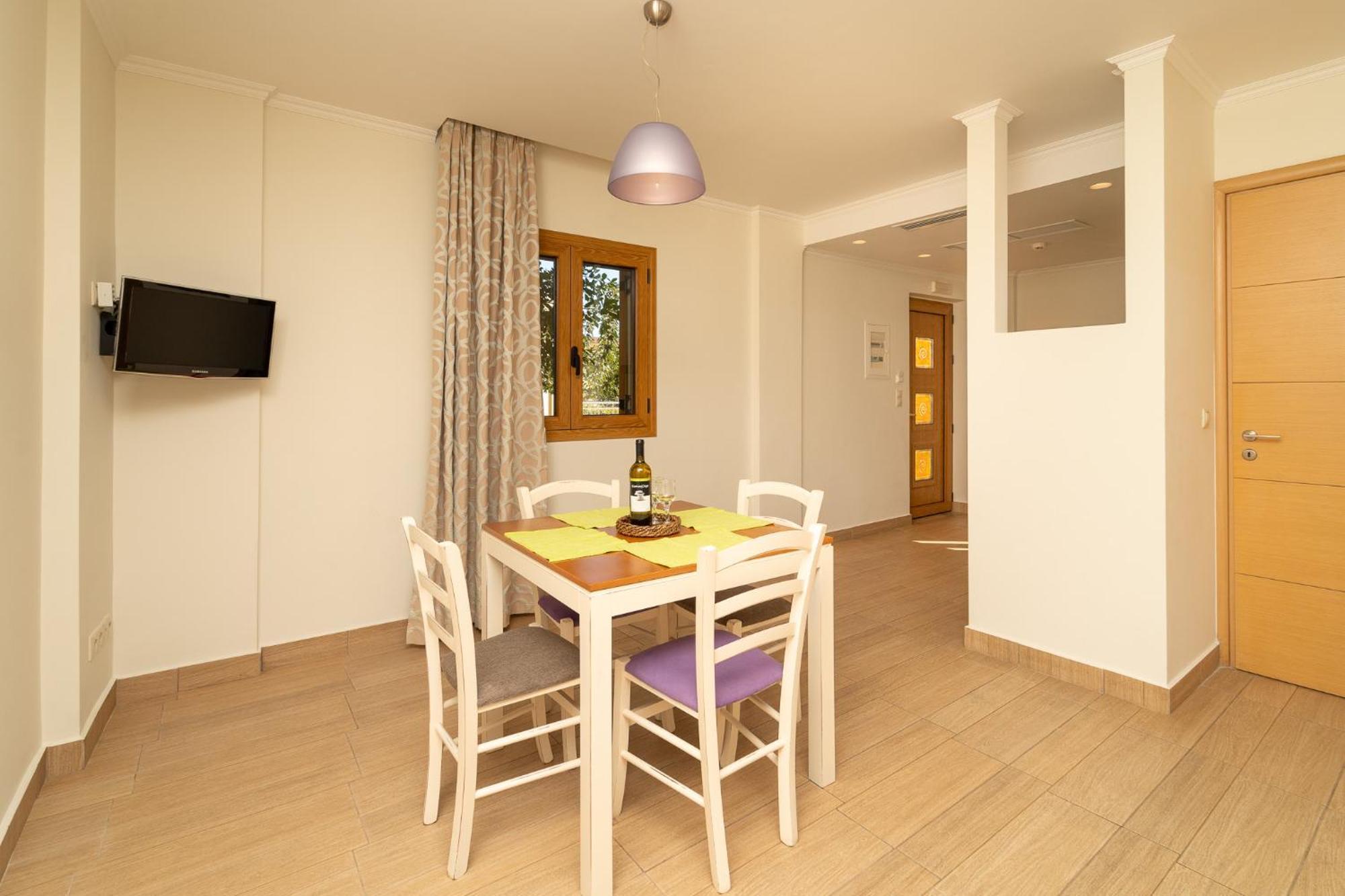 Niriides Luxury Villas 3* Methoni (Messenia)