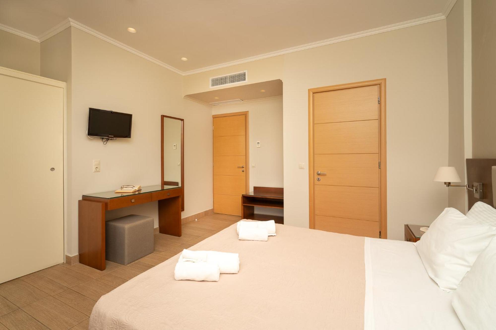 Niriides Luxury Villas 3* Methoni (Messenia)