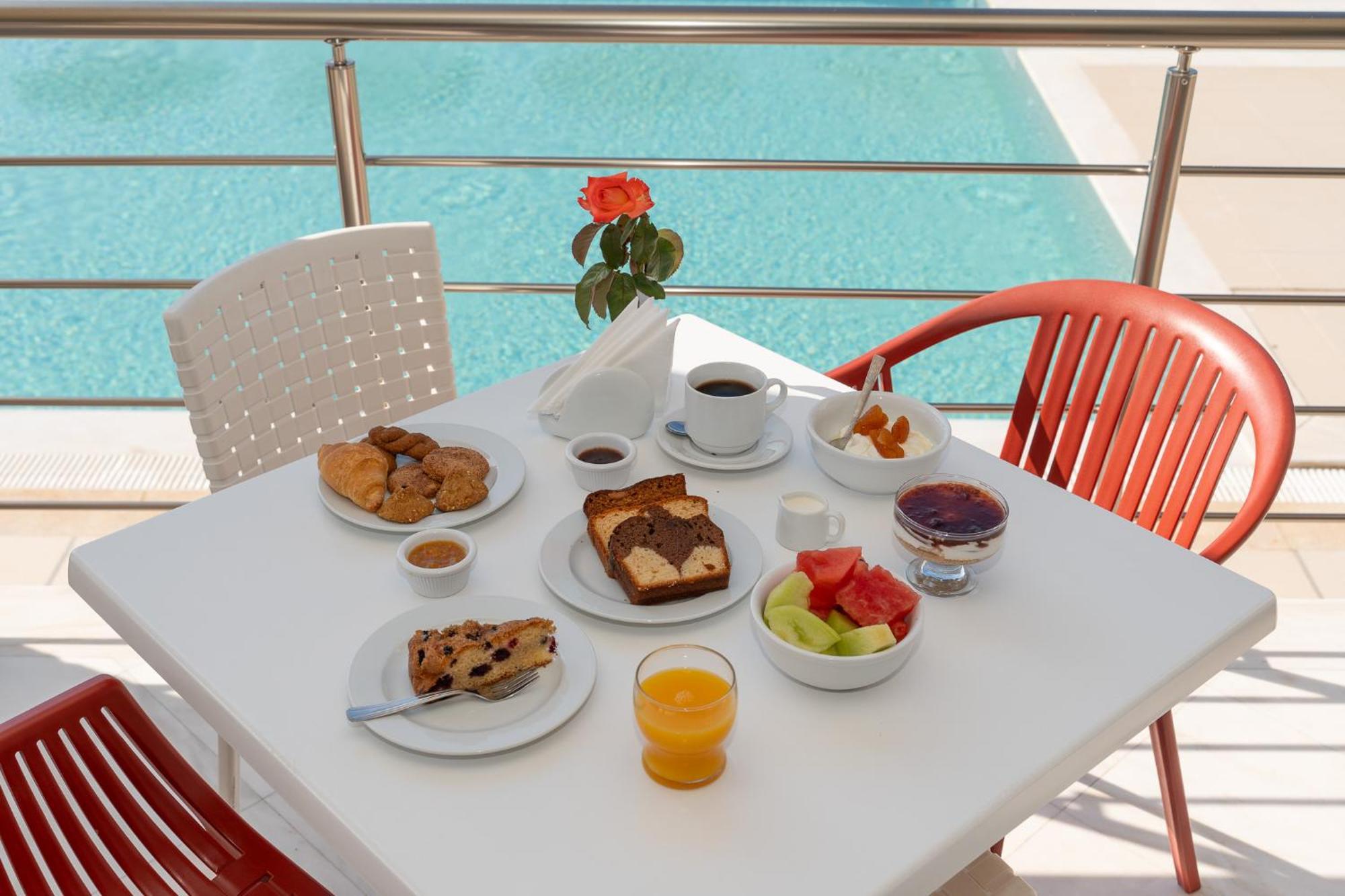 Niriides Luxury Villas 3* Methoni (Messenia)