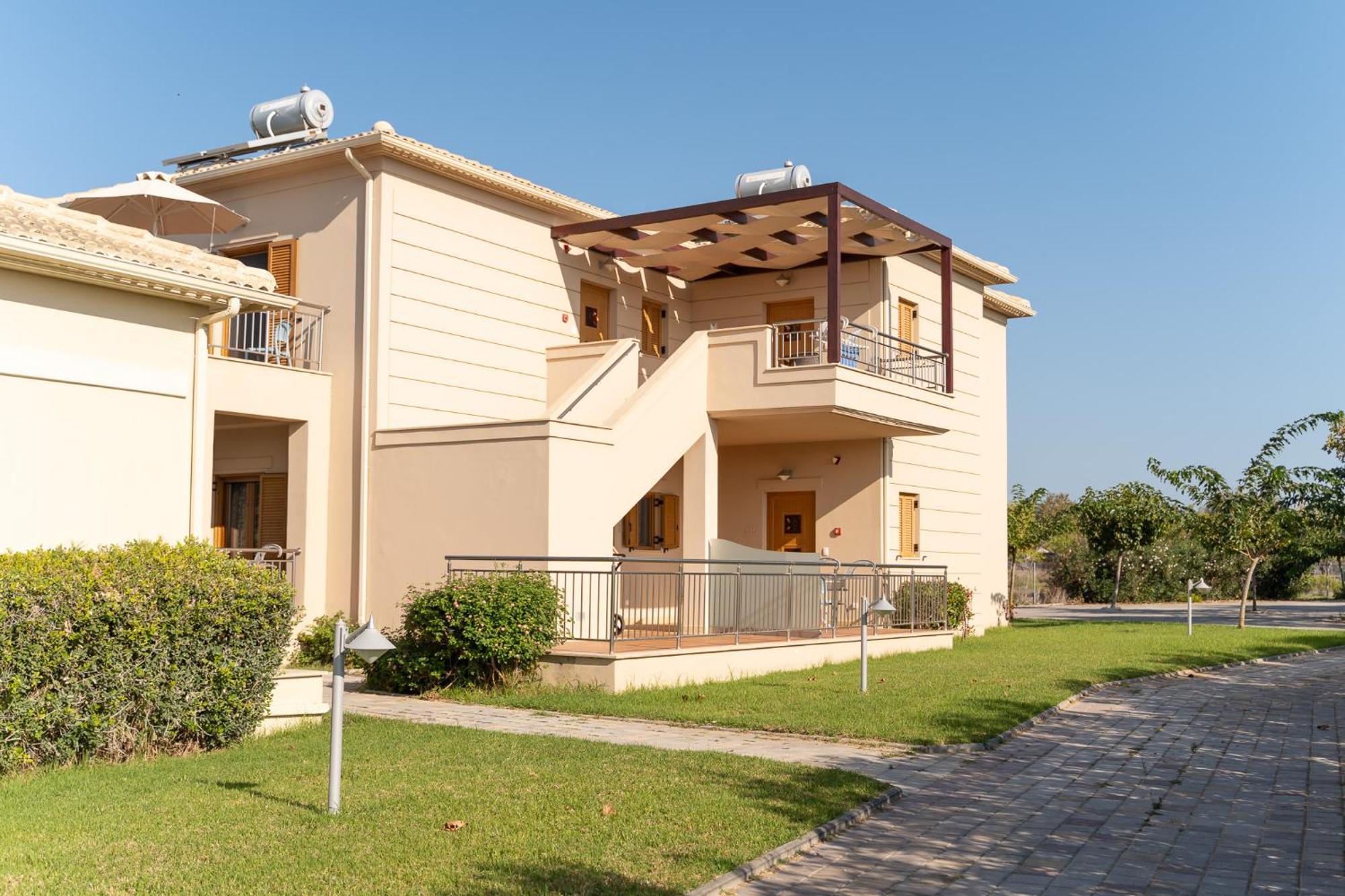 Niriides Luxury Villas 3* Methoni (Messenia)
