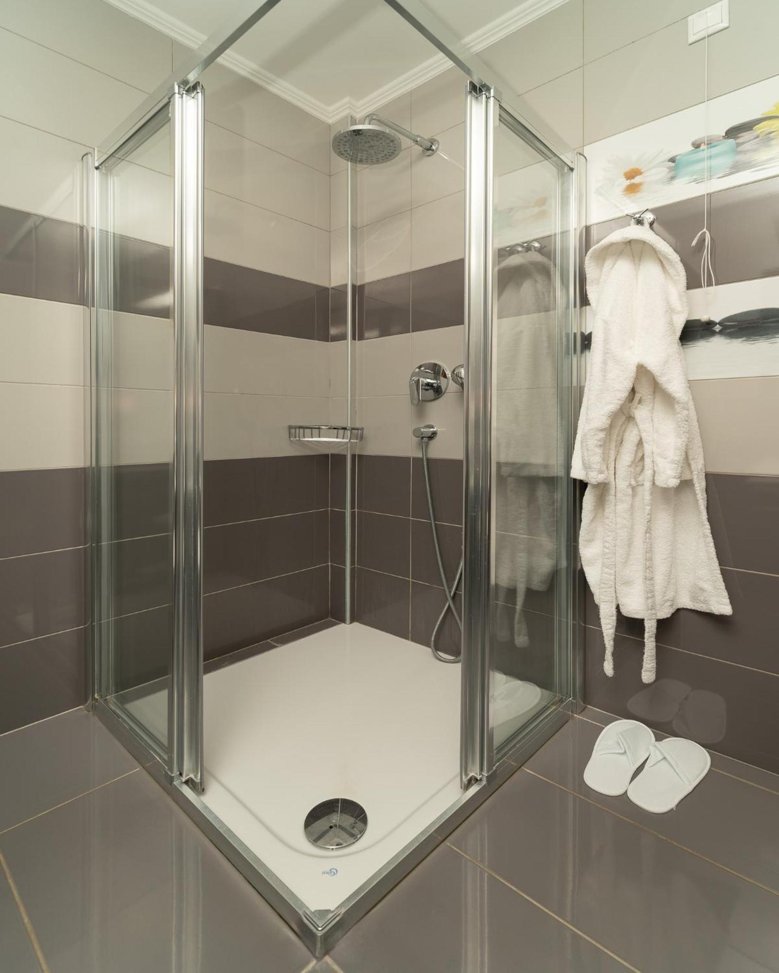 Niriides Luxury Villas Hotel 3*