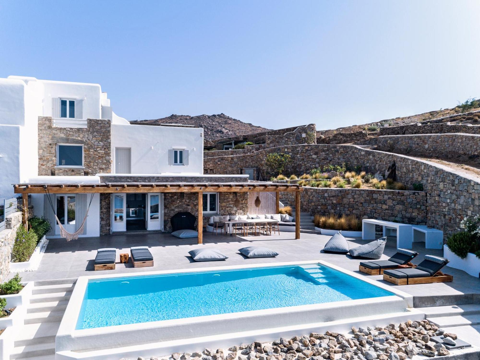 Dream View Villa, 2 Min Walk To The Beach, By Red Windmill Kalafatis