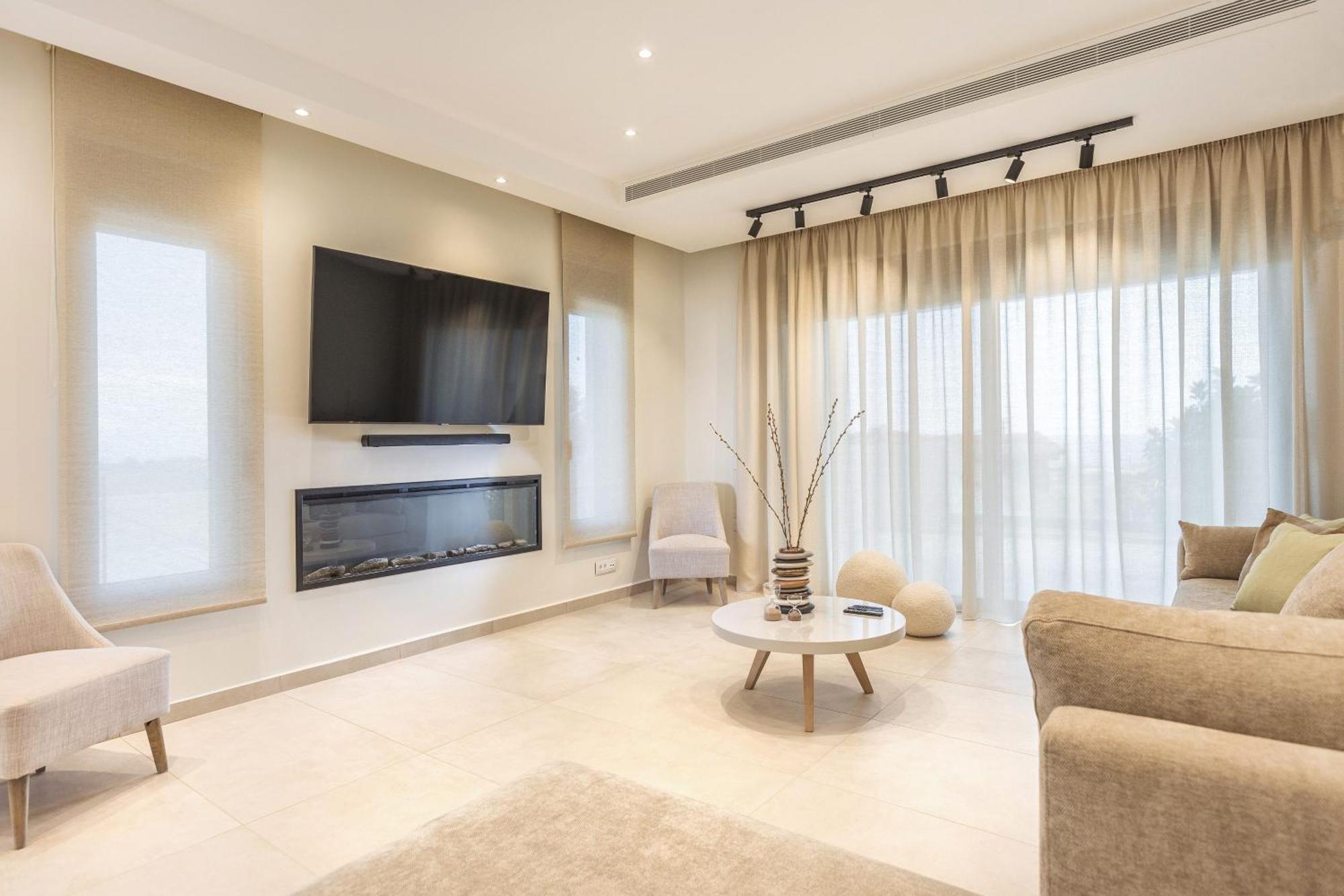 Mamfredas Luxury Villa *