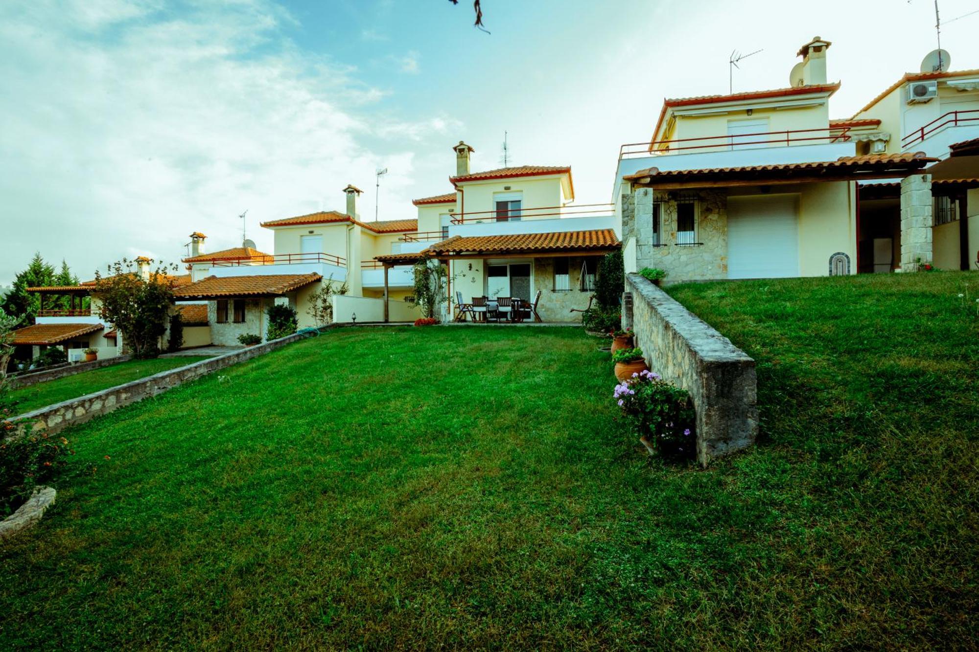 Panos House Hanioti