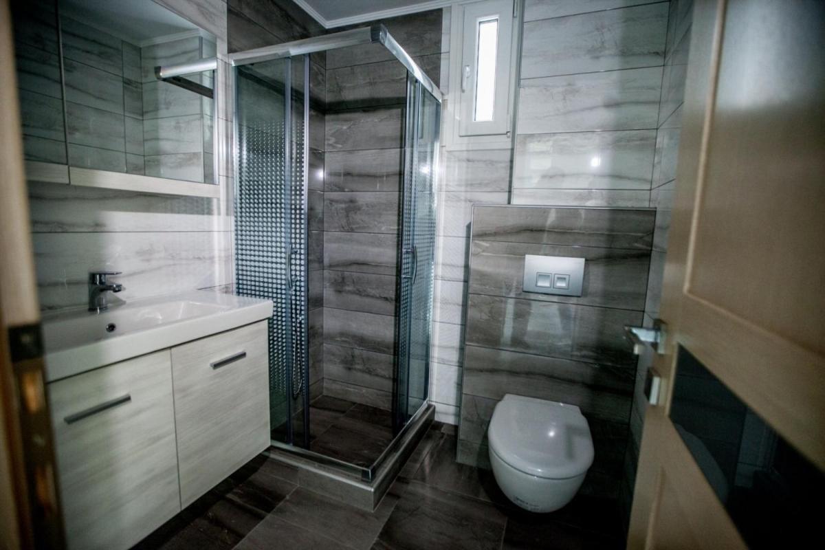 Aleksia Seaside Deluxe Apartment *