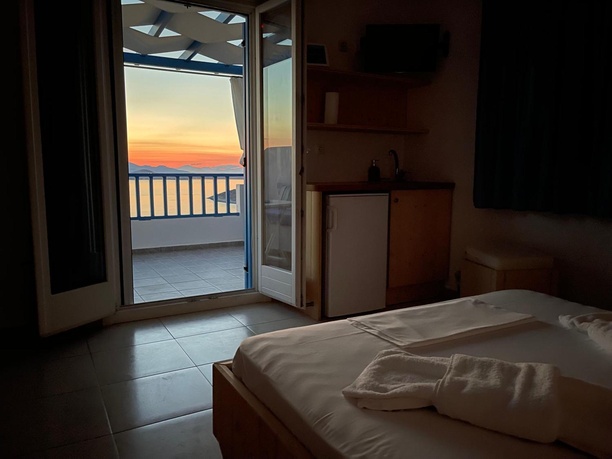 Meltemi Retreat Guest house