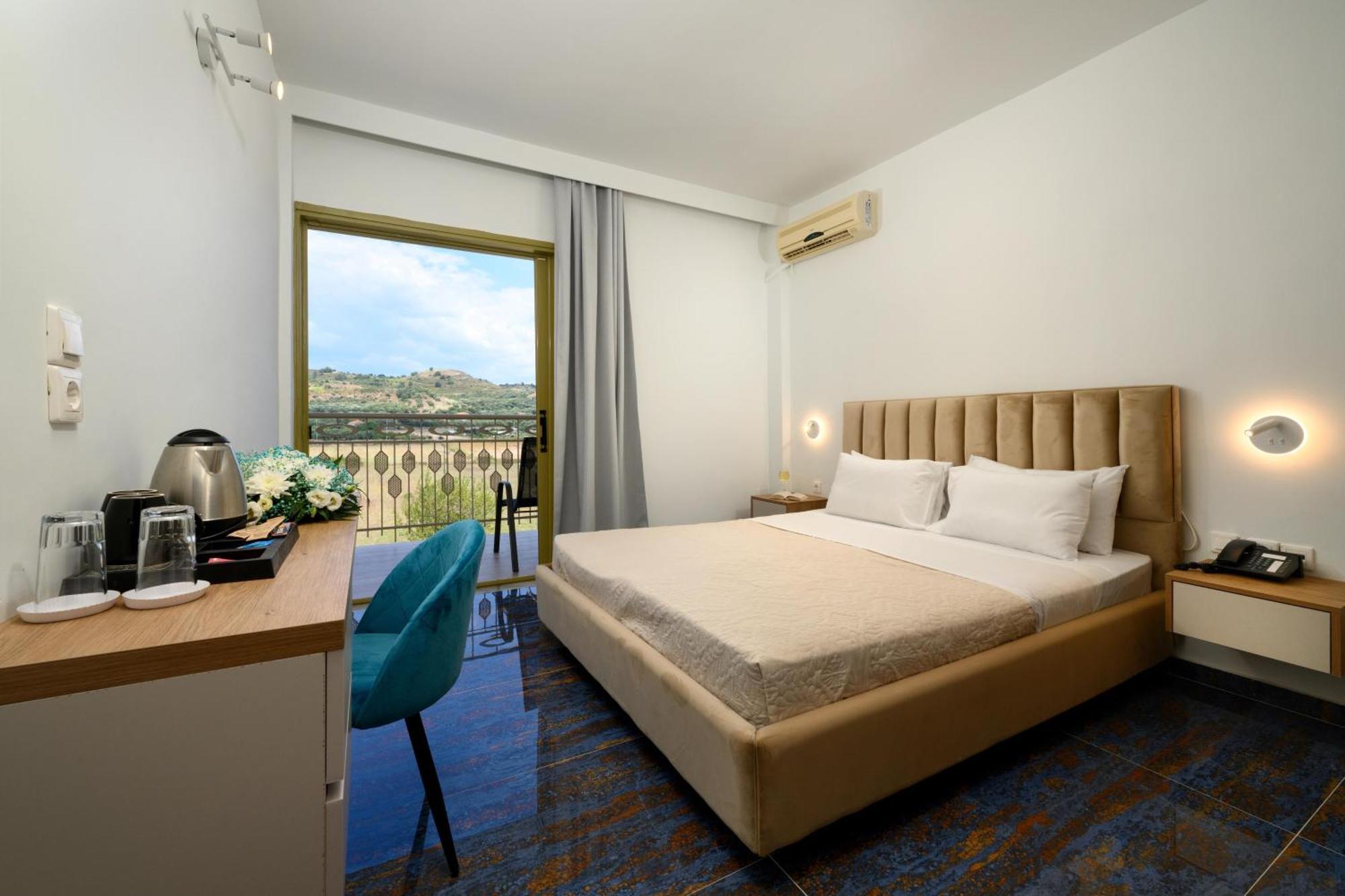 Ninos Grand Hotel Kastrosikia