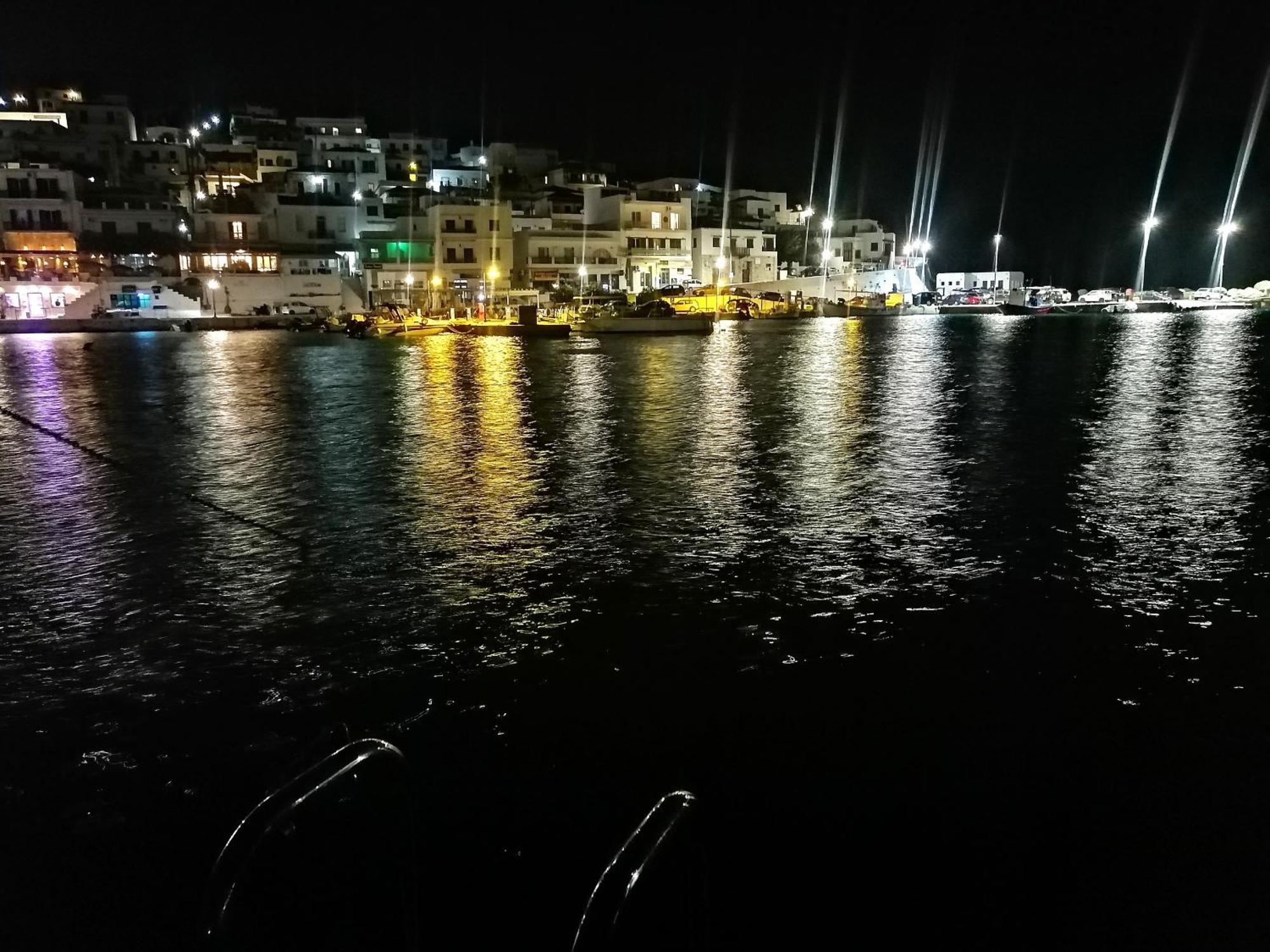 Isalos Andros * Batsi (Andros)