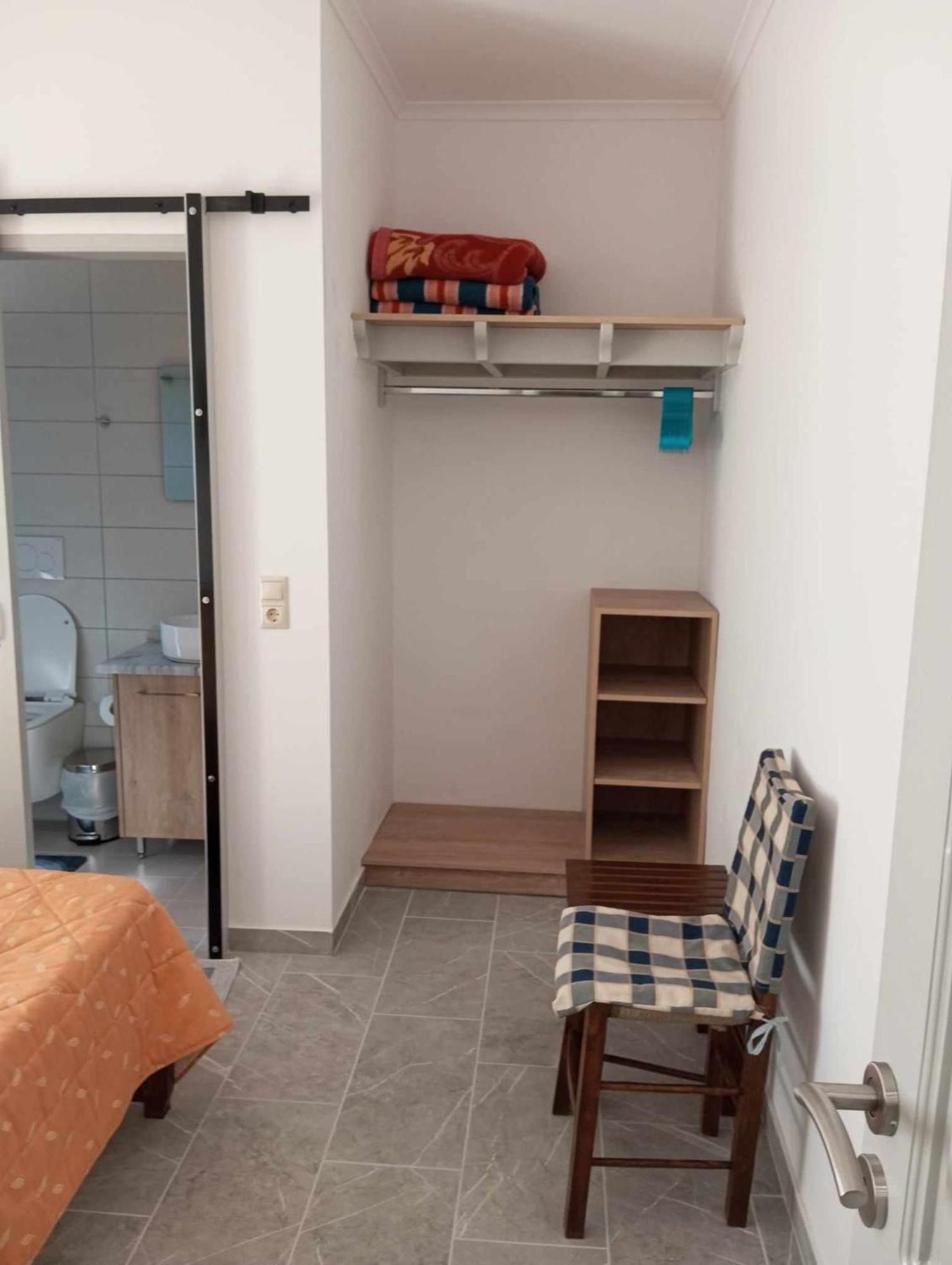 Apartment Gerekos And Agios Georgios (Corfu)