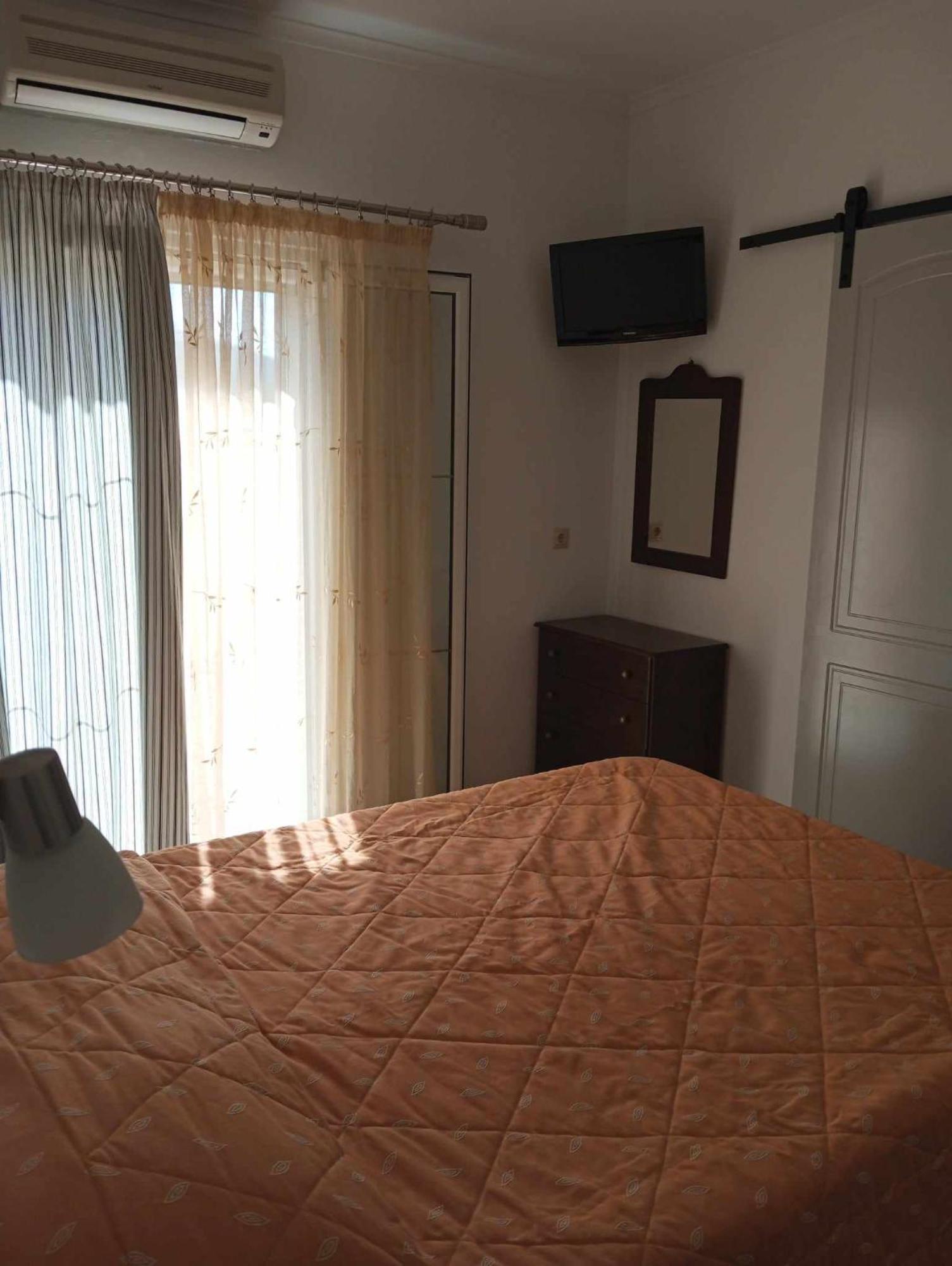 Apartment Gerekos And Agios Georgios (Corfu)