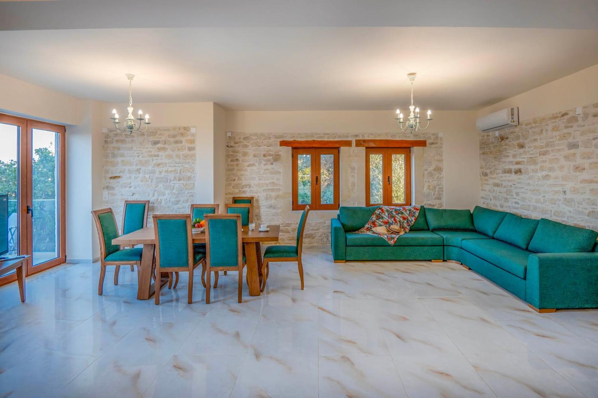 Maroulas Natura Palace Villa *
