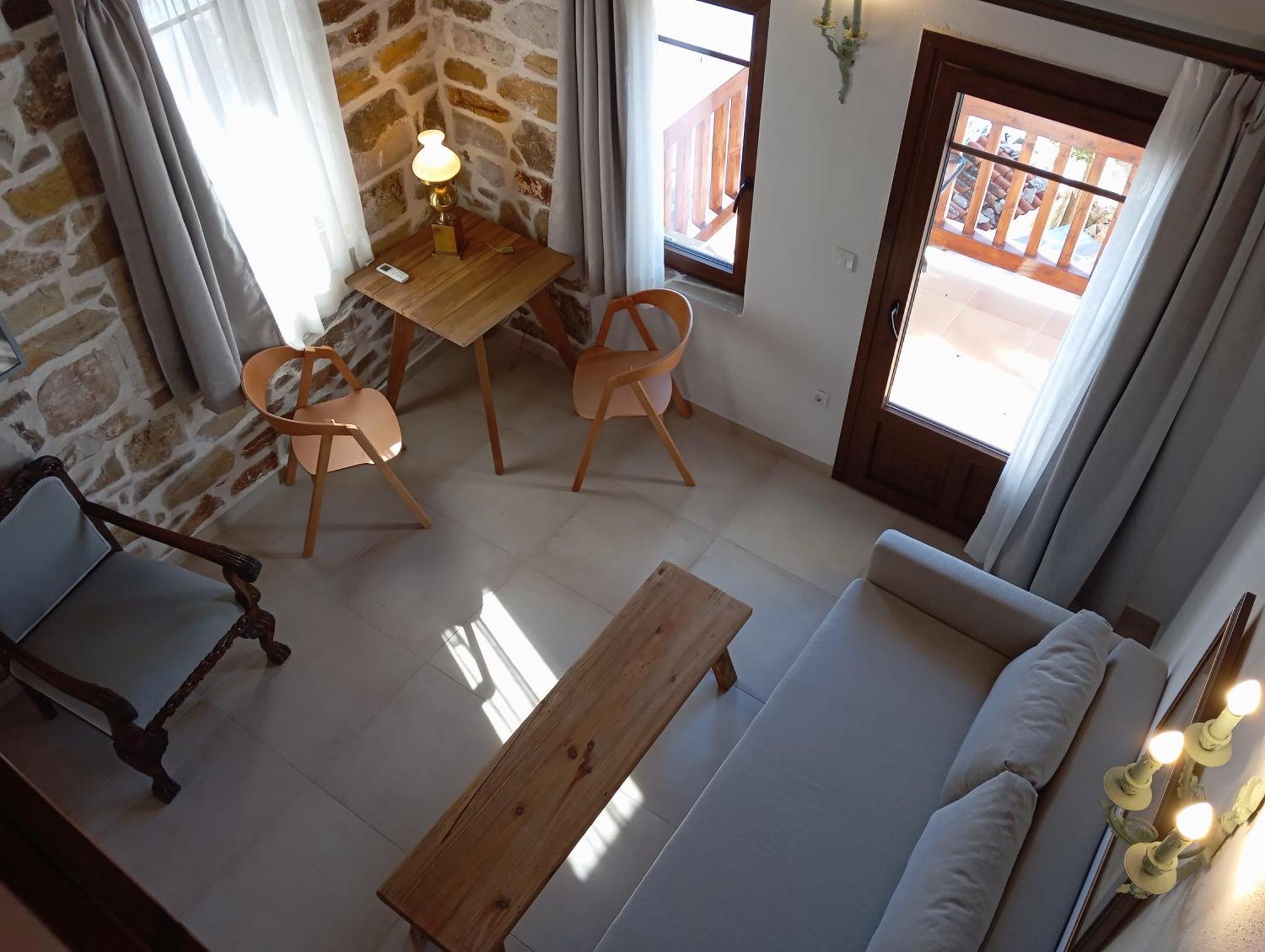 Annousa's House & *