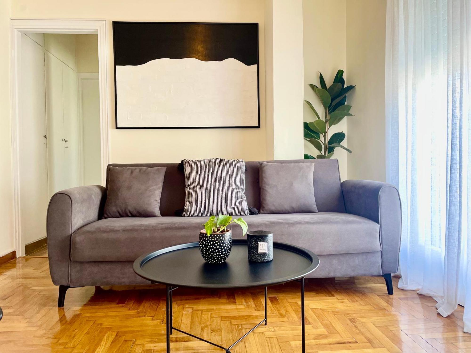Loucas Apartment