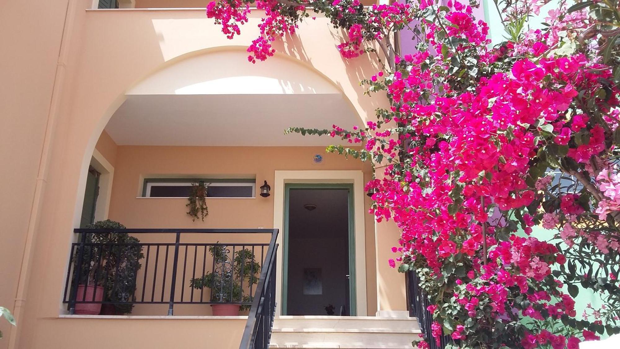 Marinos - 1st Floor Apartment Poros (Kefalonia)