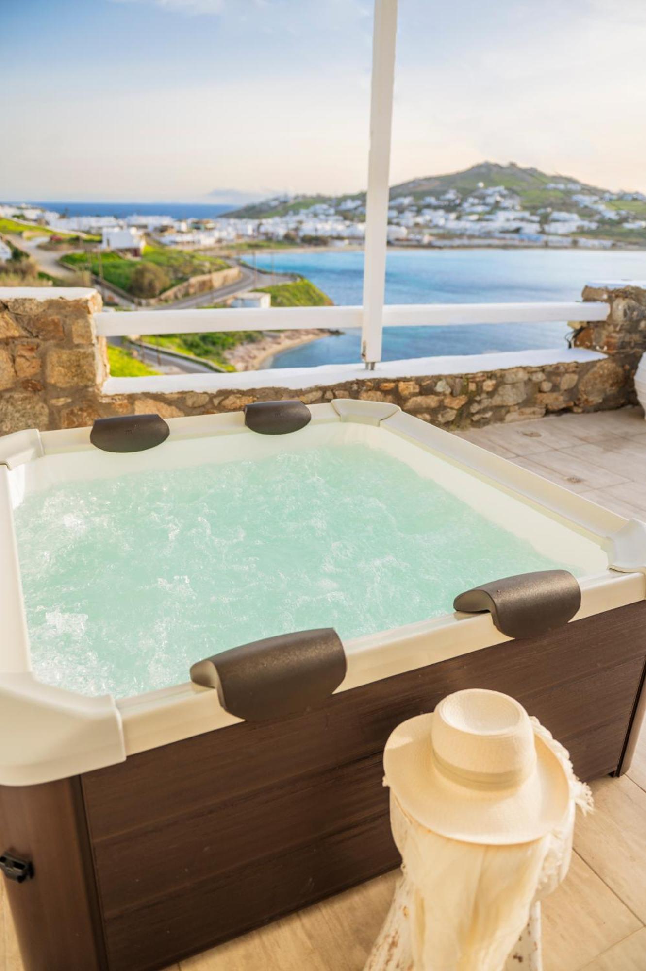 Sunlight Ornos Suites, Private Hot Tub * Mykonos Town
