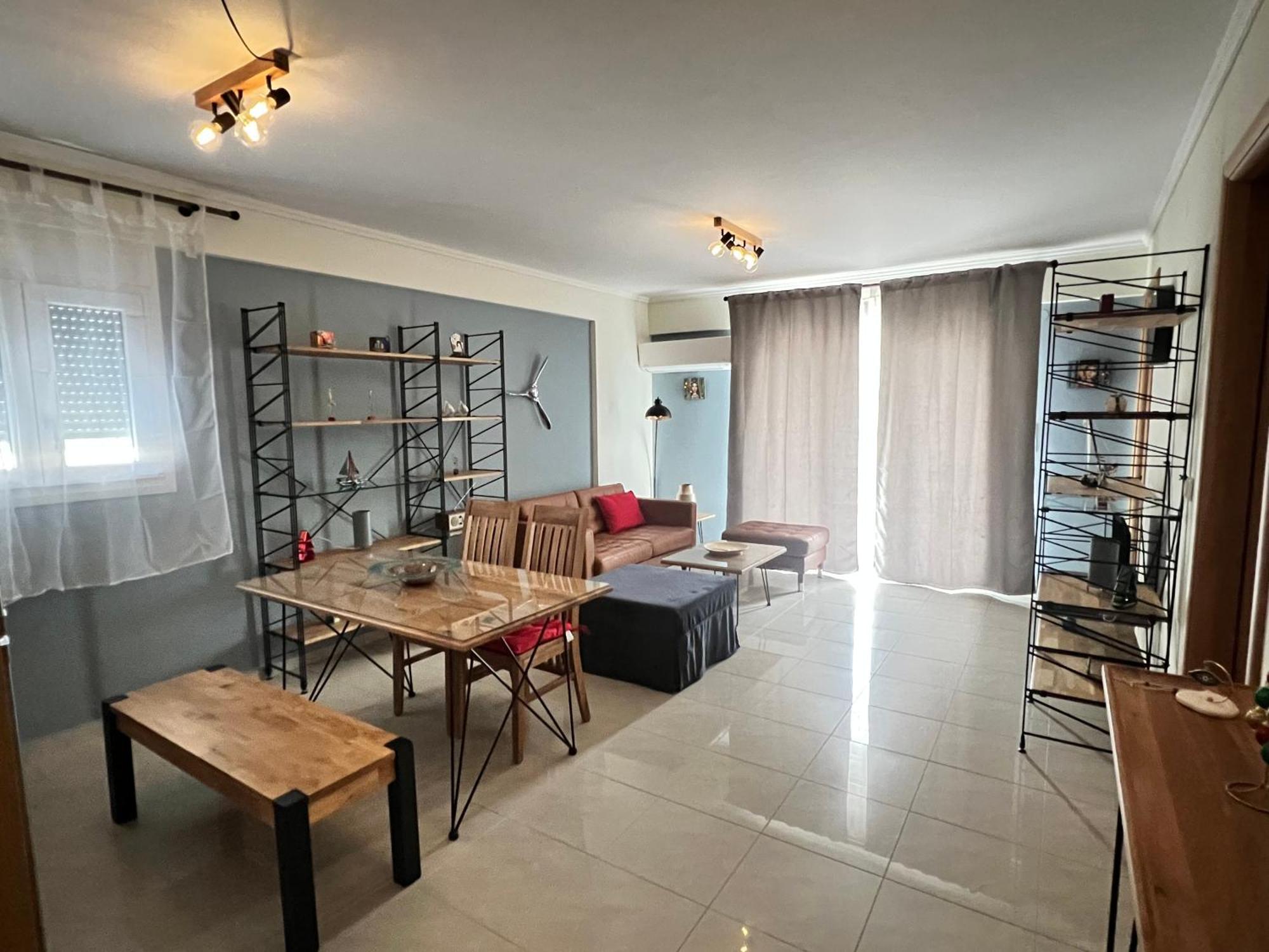 Steel & Oak Vintage Apartment