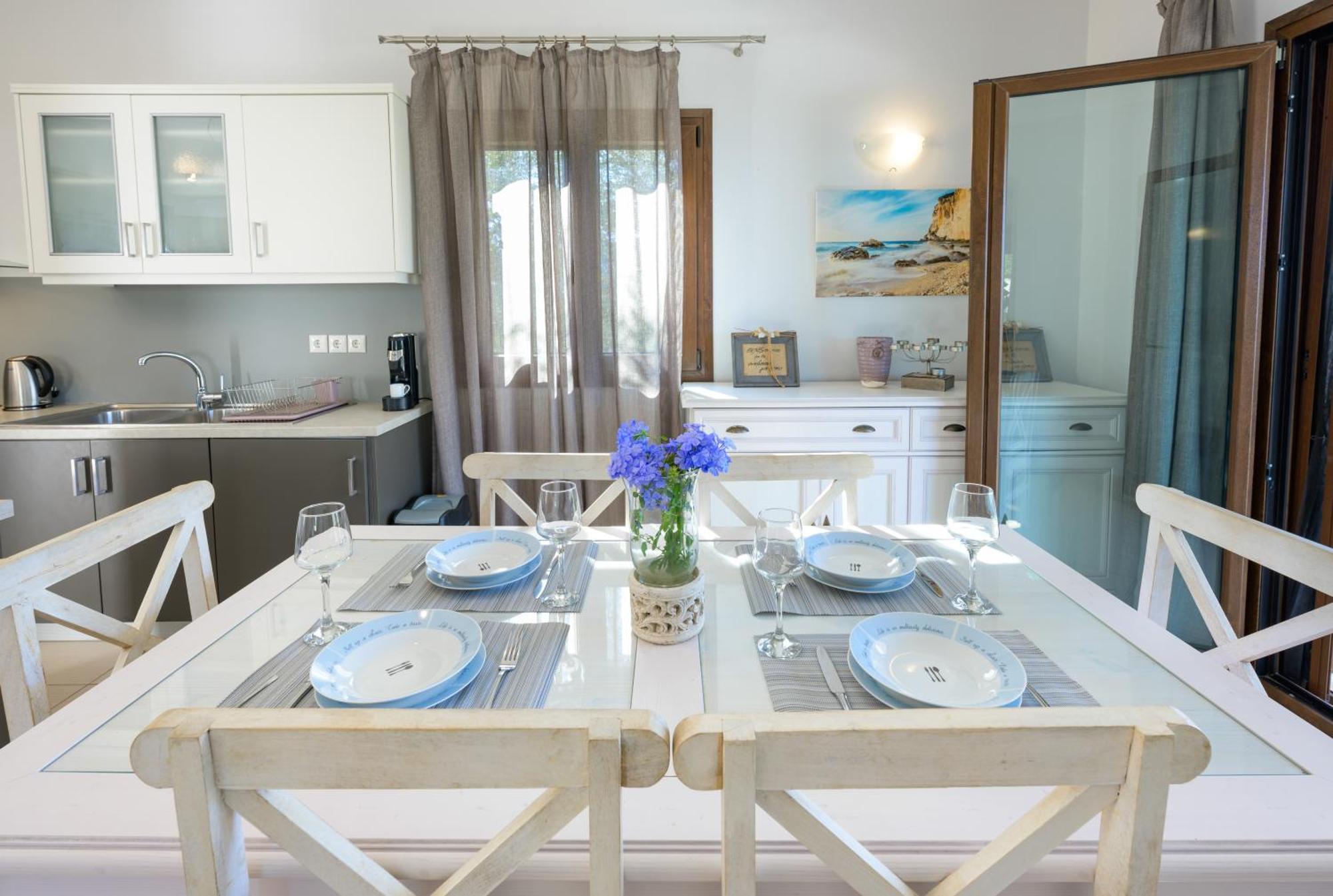 Bougarini Haven Family Rock Pool Oasis Villa *