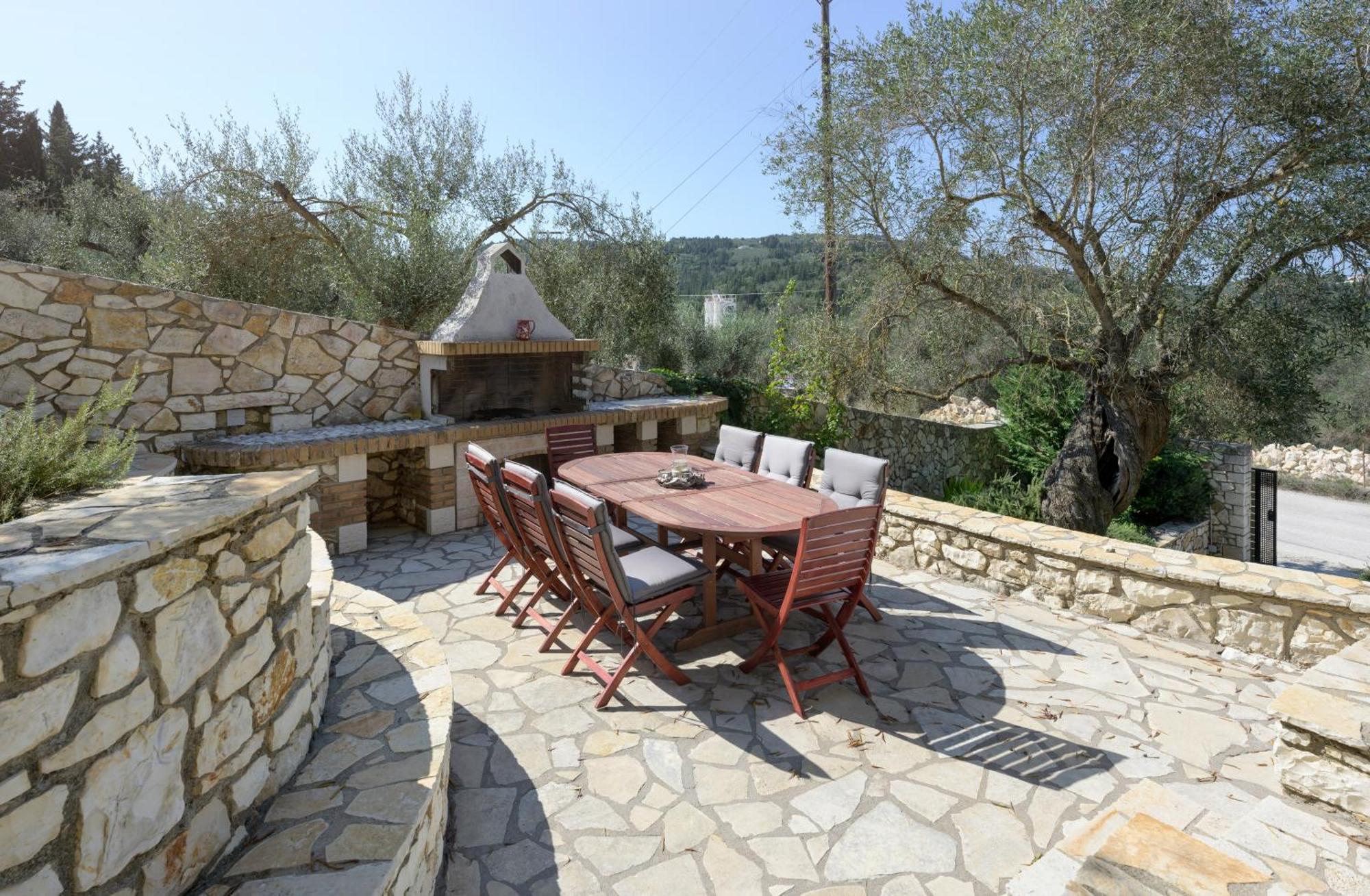 Villa Bougarini Haven Family Rock Pool Oasis *