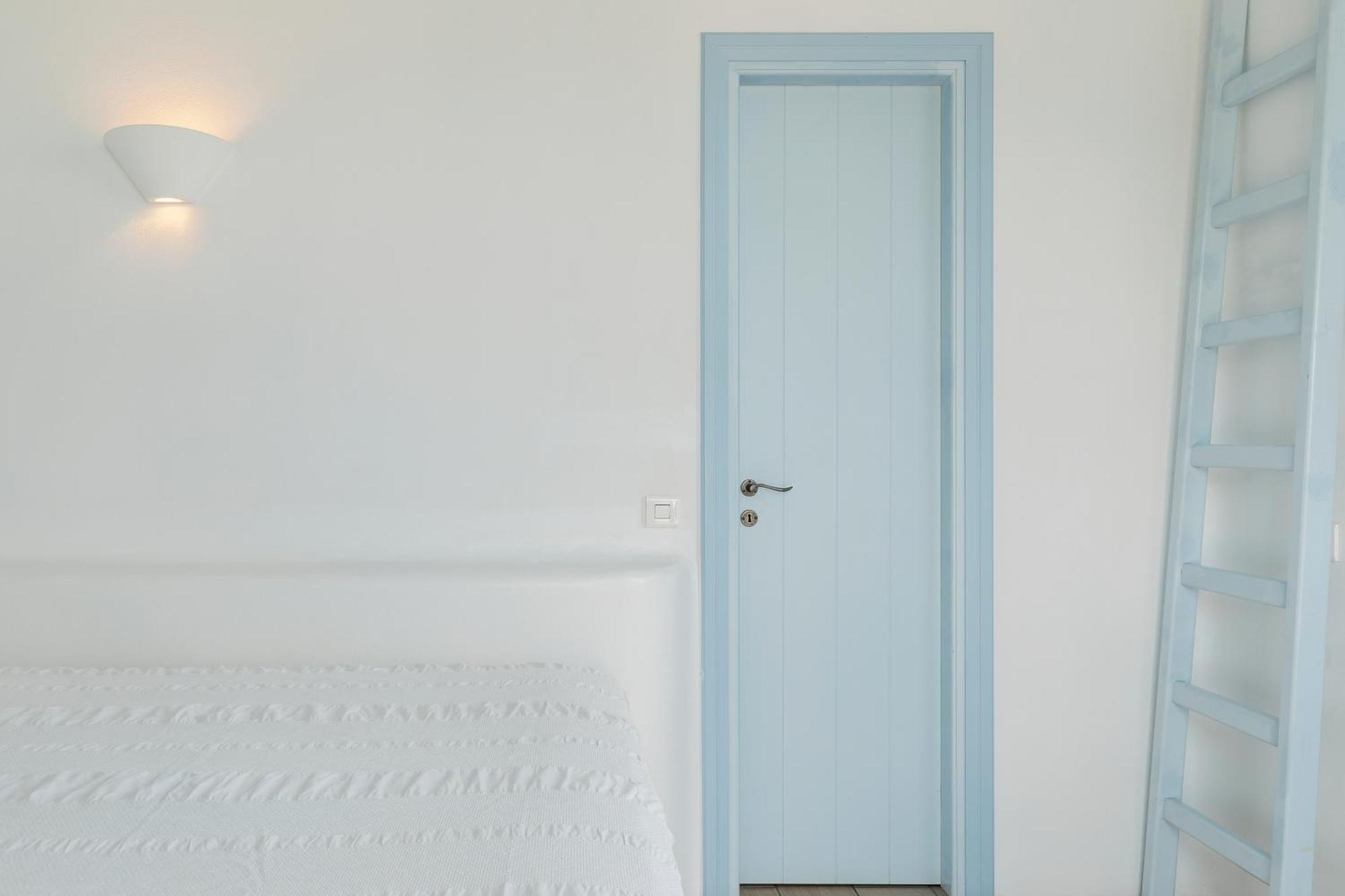 Maira With Seaview And Private Swimming Pool Villa