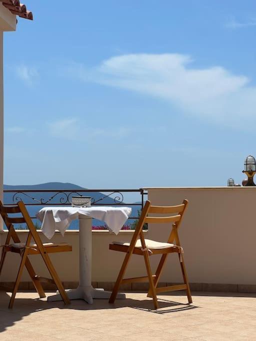 Sea View *