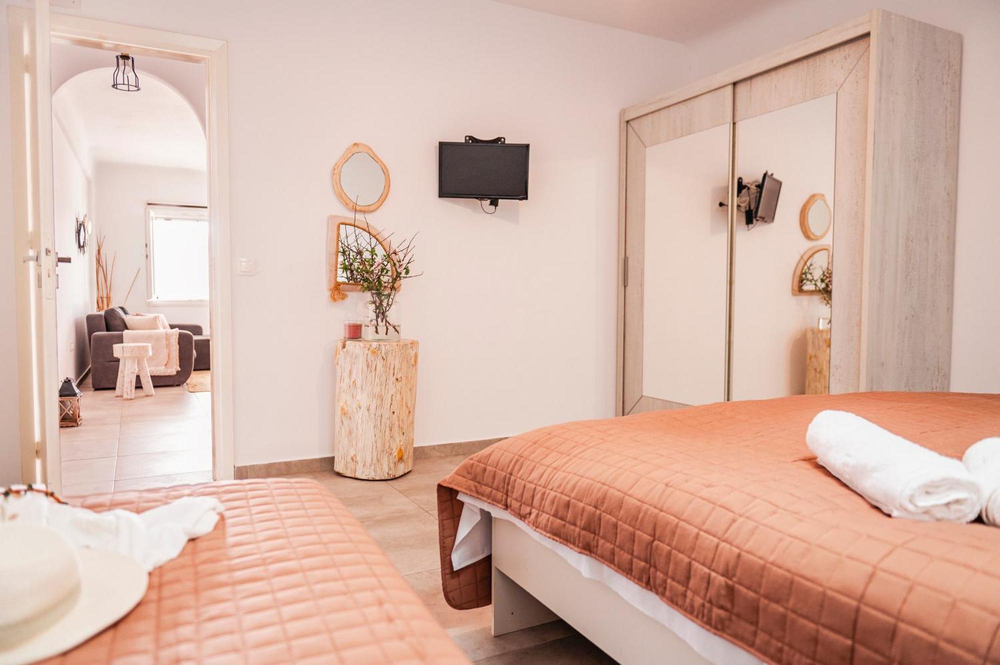 Sunlight Ornos Suites, Private Hot Tub Apartment *