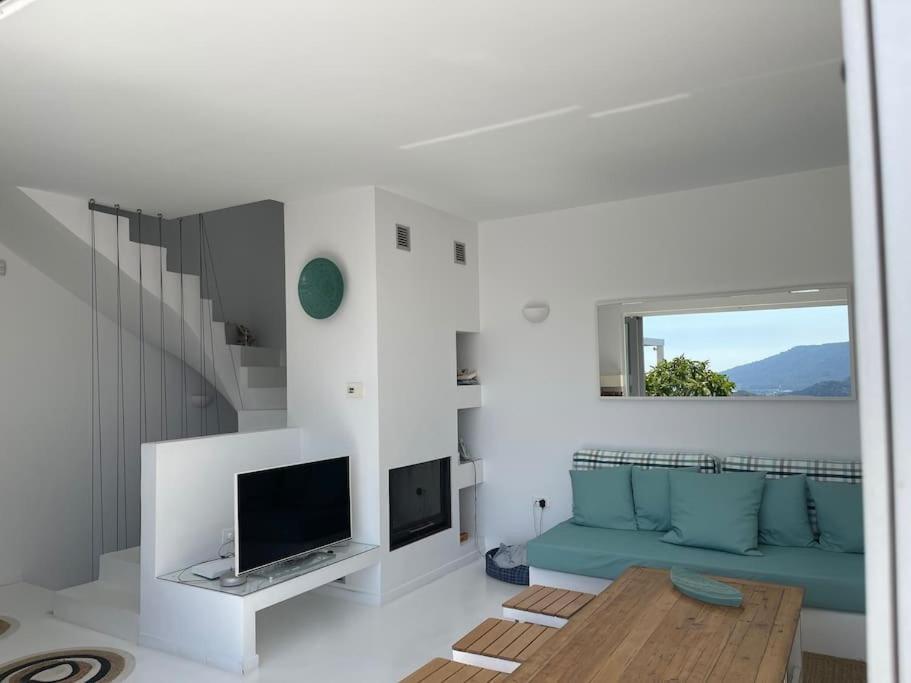 Kalithea-hills With Pool For 8 Up To 12 In Rhodes Town Villa