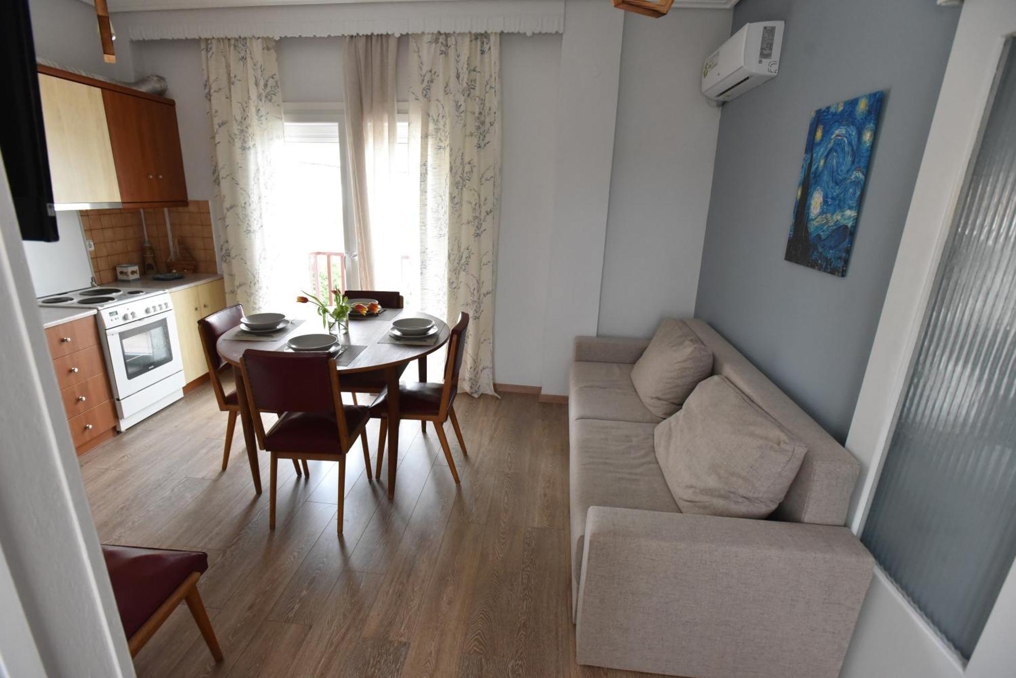 Elena's Seaside Apartment *