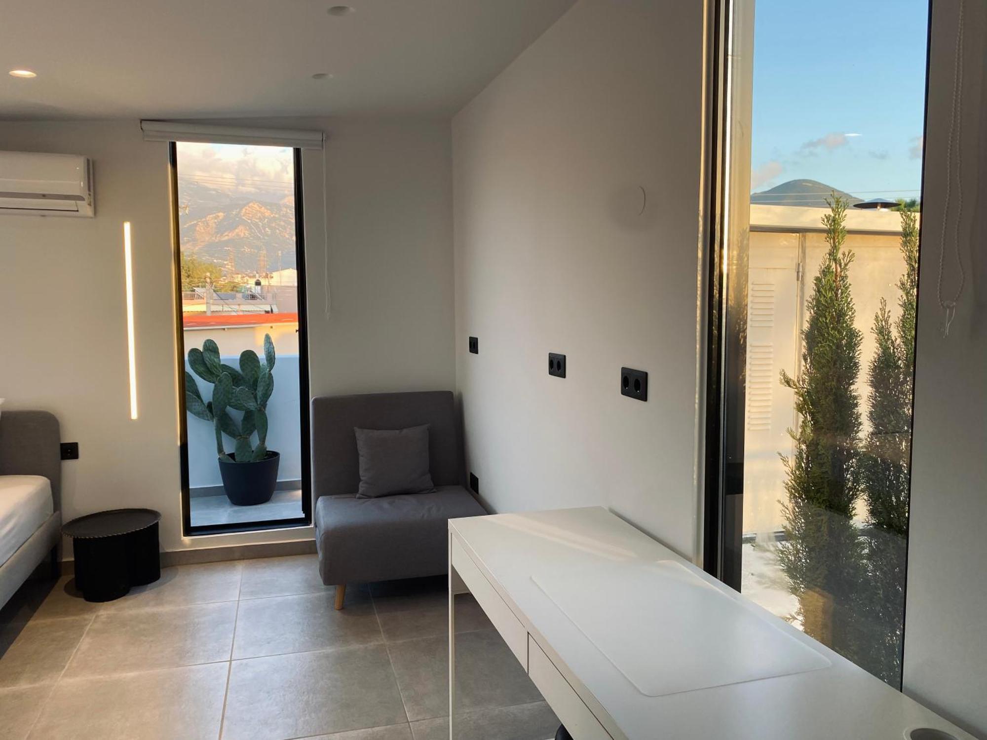 Hyperion Penthouse Apartment *