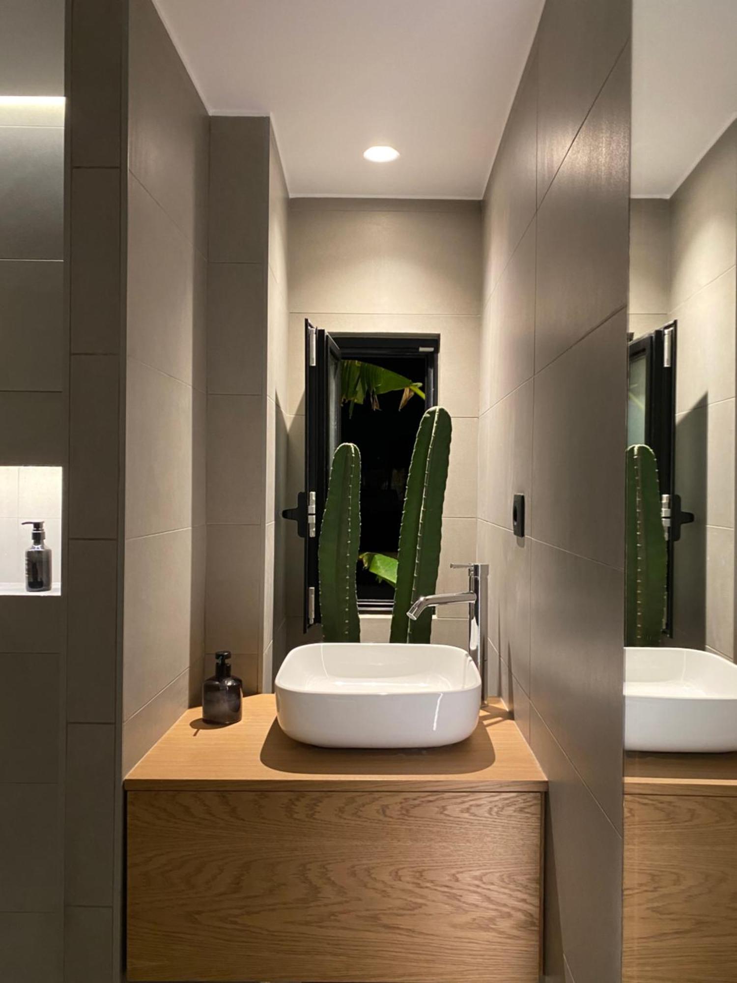 Hyperion Penthouse Apartment *