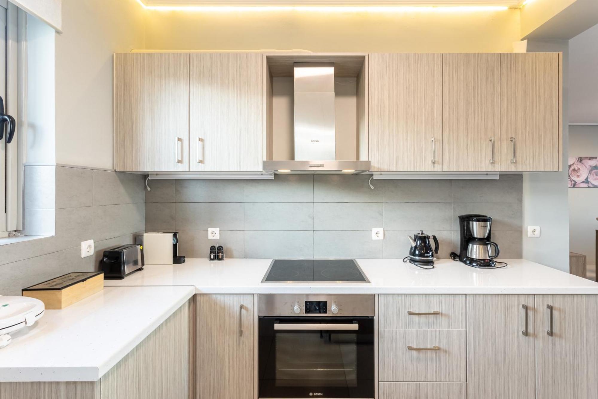 Apartment Beachfront Retreat - Peony Seabreeze Gem Artemida (Attica)
