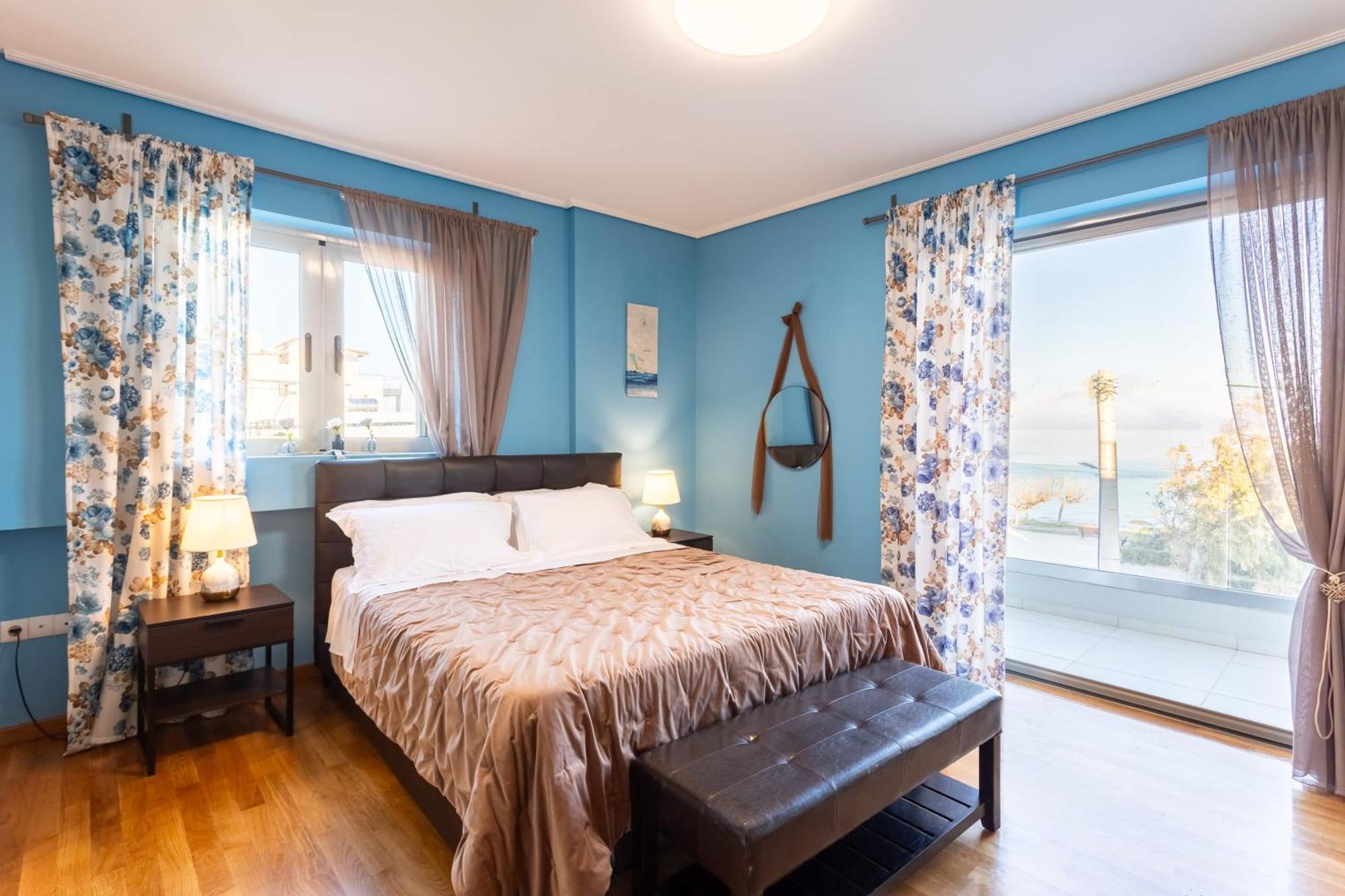 Beachfront Retreat - Peony Seabreeze Gem Apartment